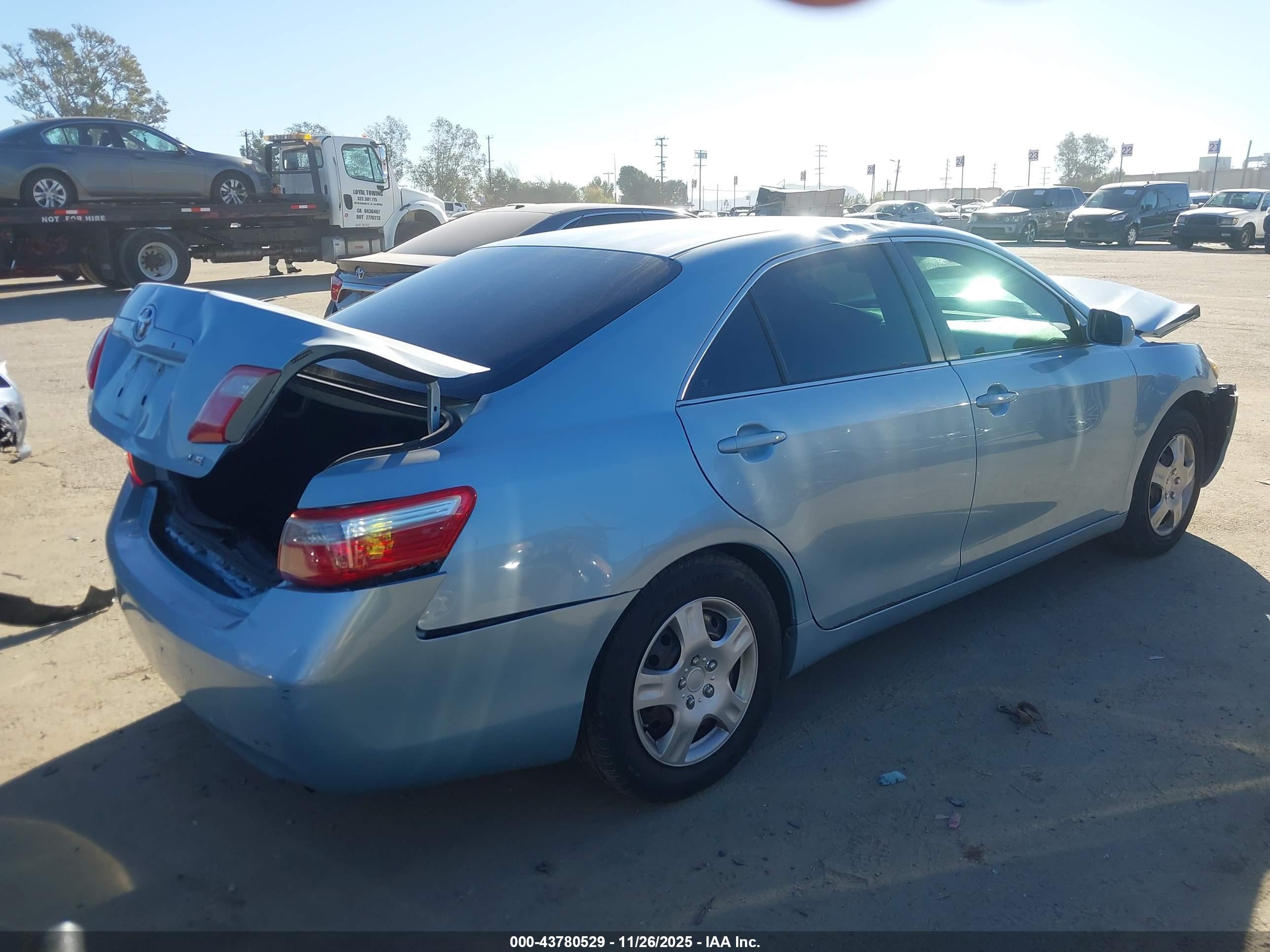 TOYOTA CAMRY image 4