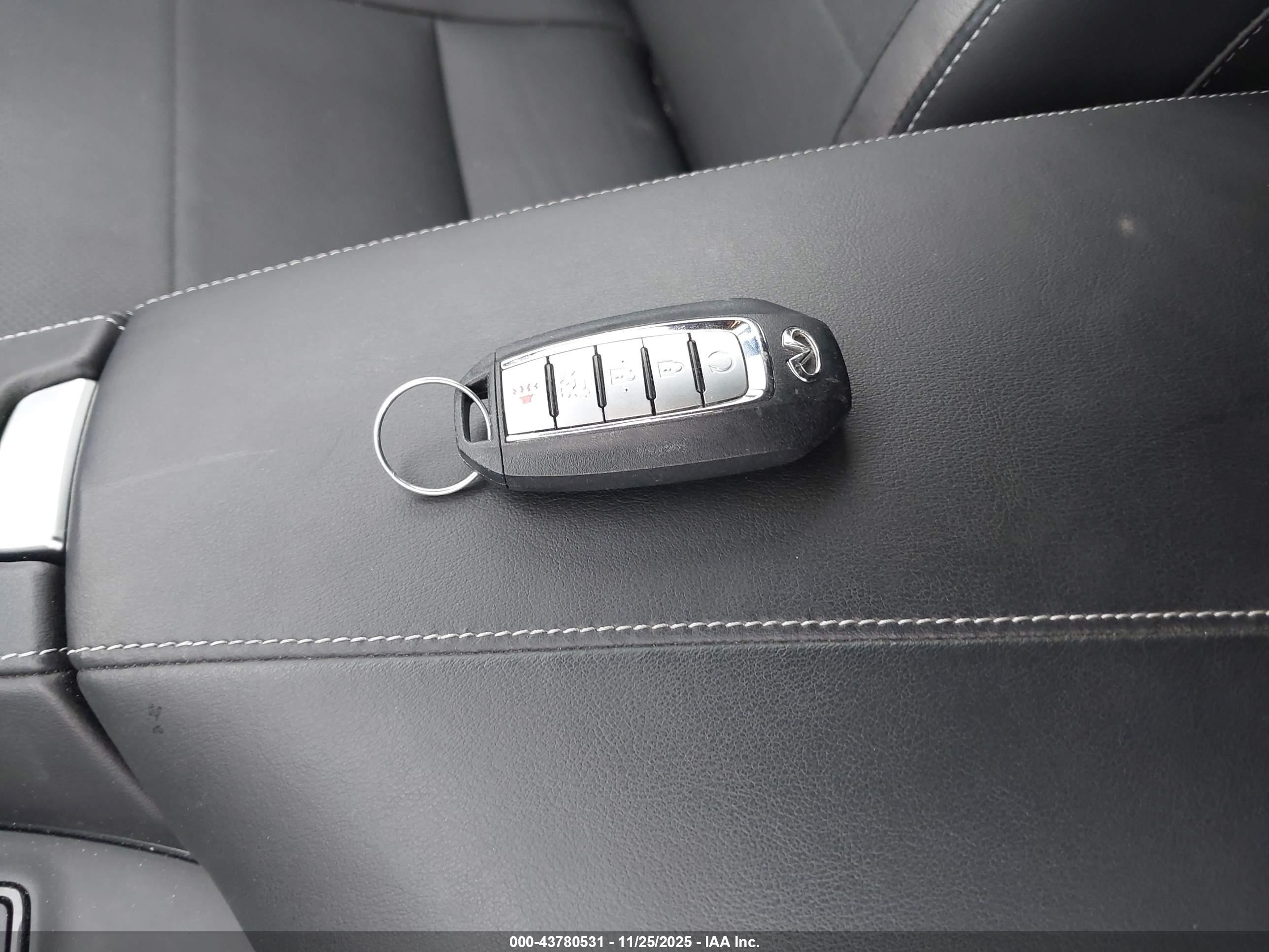 INFINITI QX55 image 11