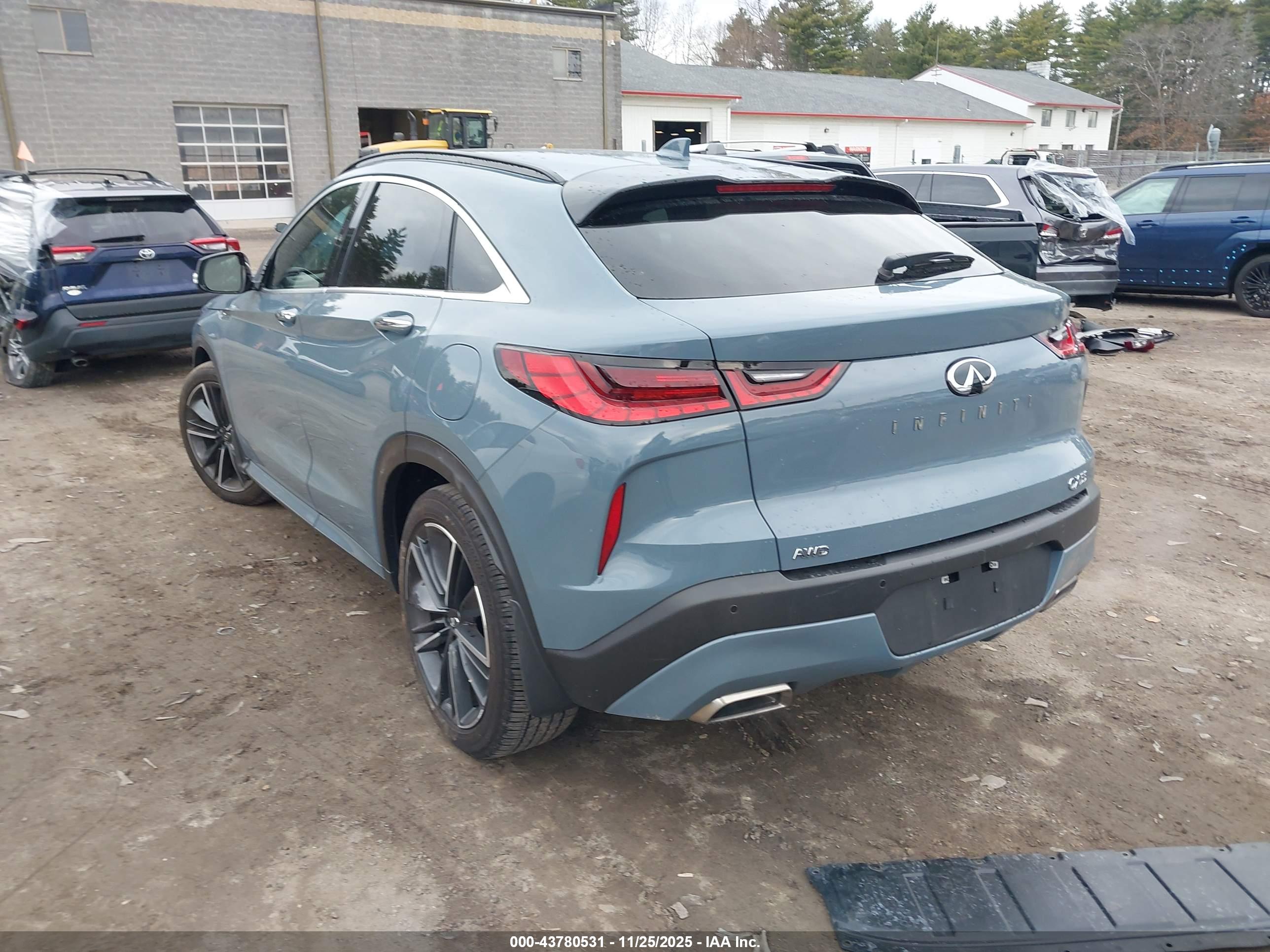 INFINITI QX55 image 3