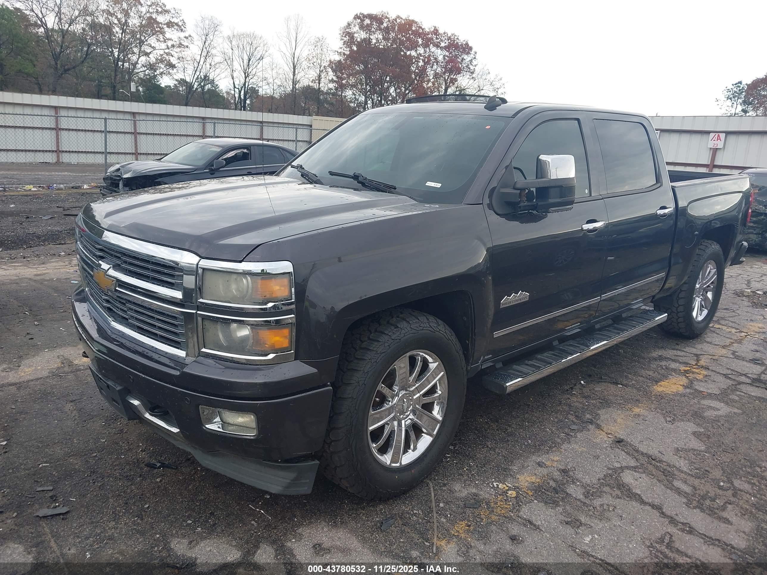 CHEVROLET SILVERADO image 2