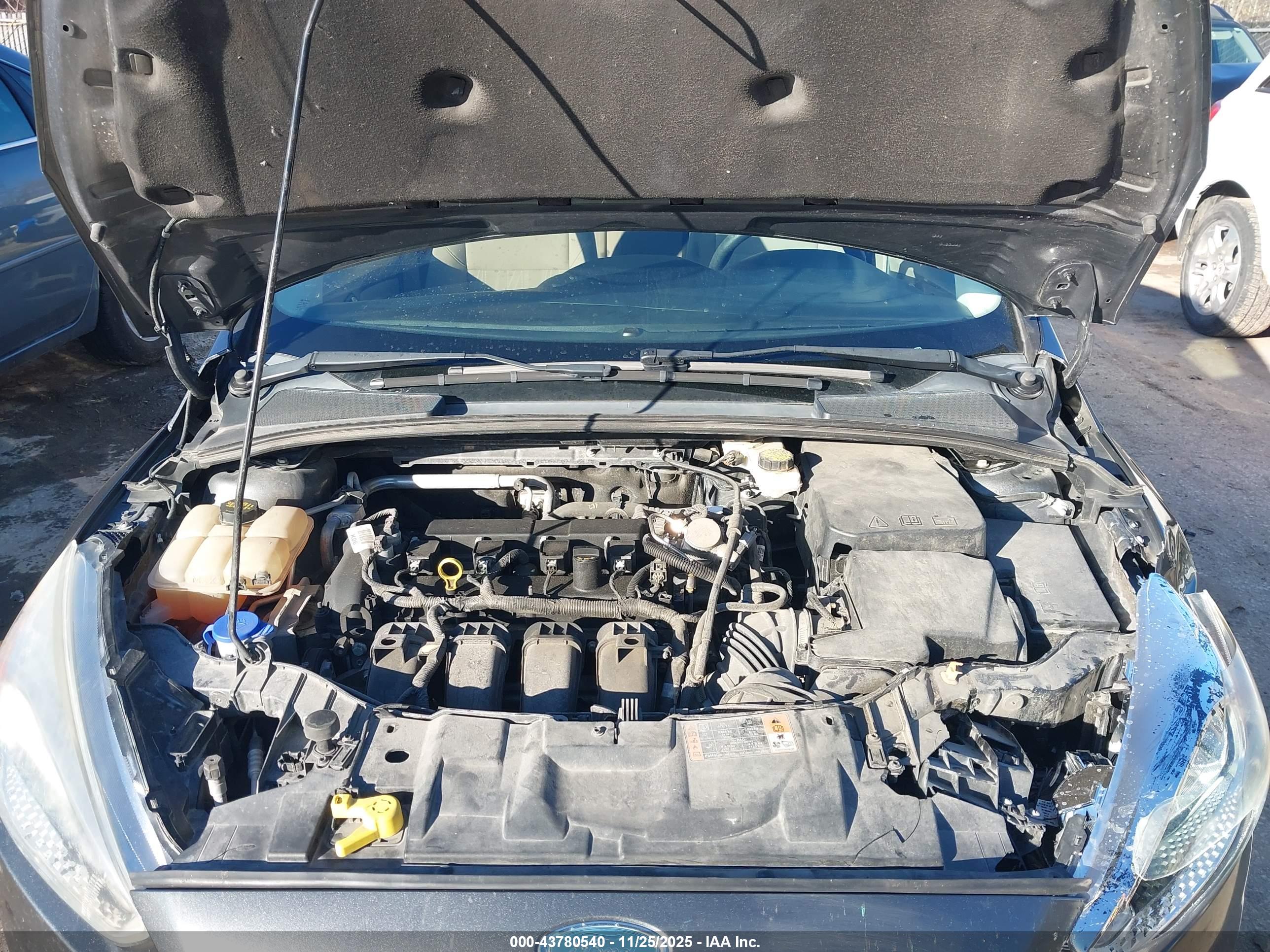 FORD FOCUS image 10