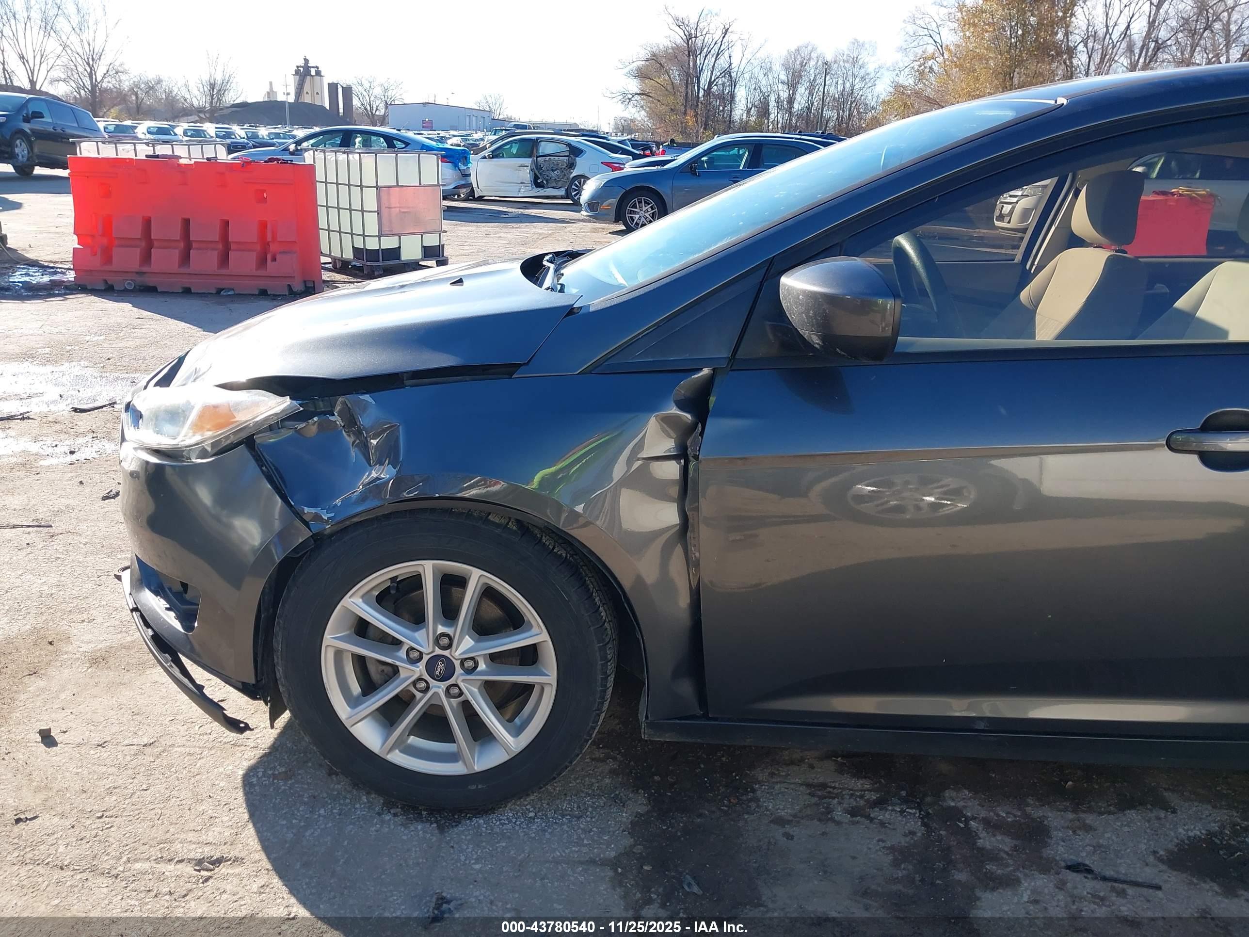 FORD FOCUS image 6