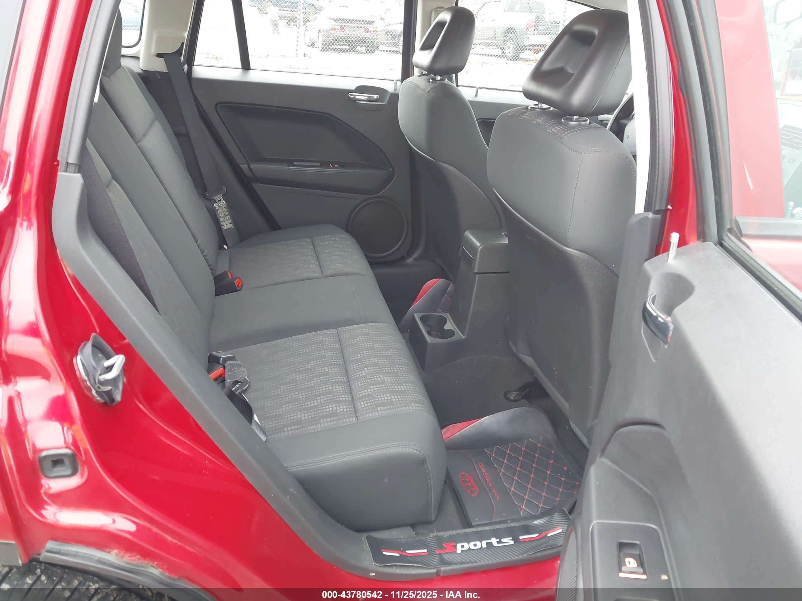 DODGE CALIBER image 8