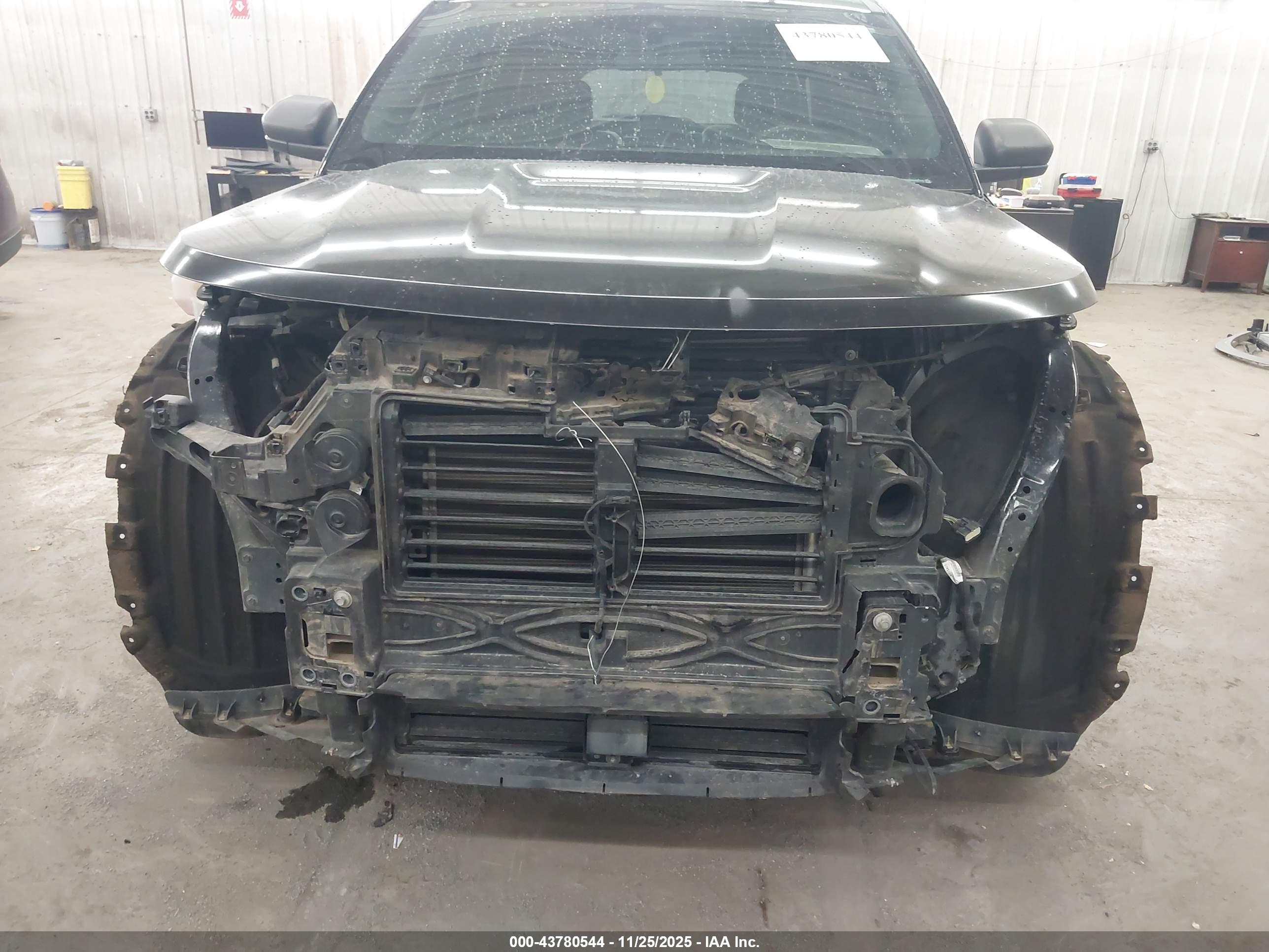 FORD EXPLORER image 6