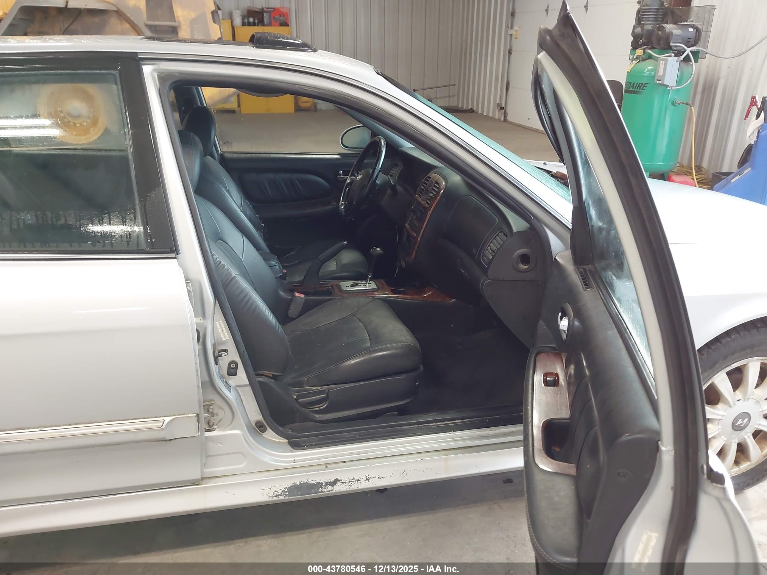 HYUNDAI SONATA image 5