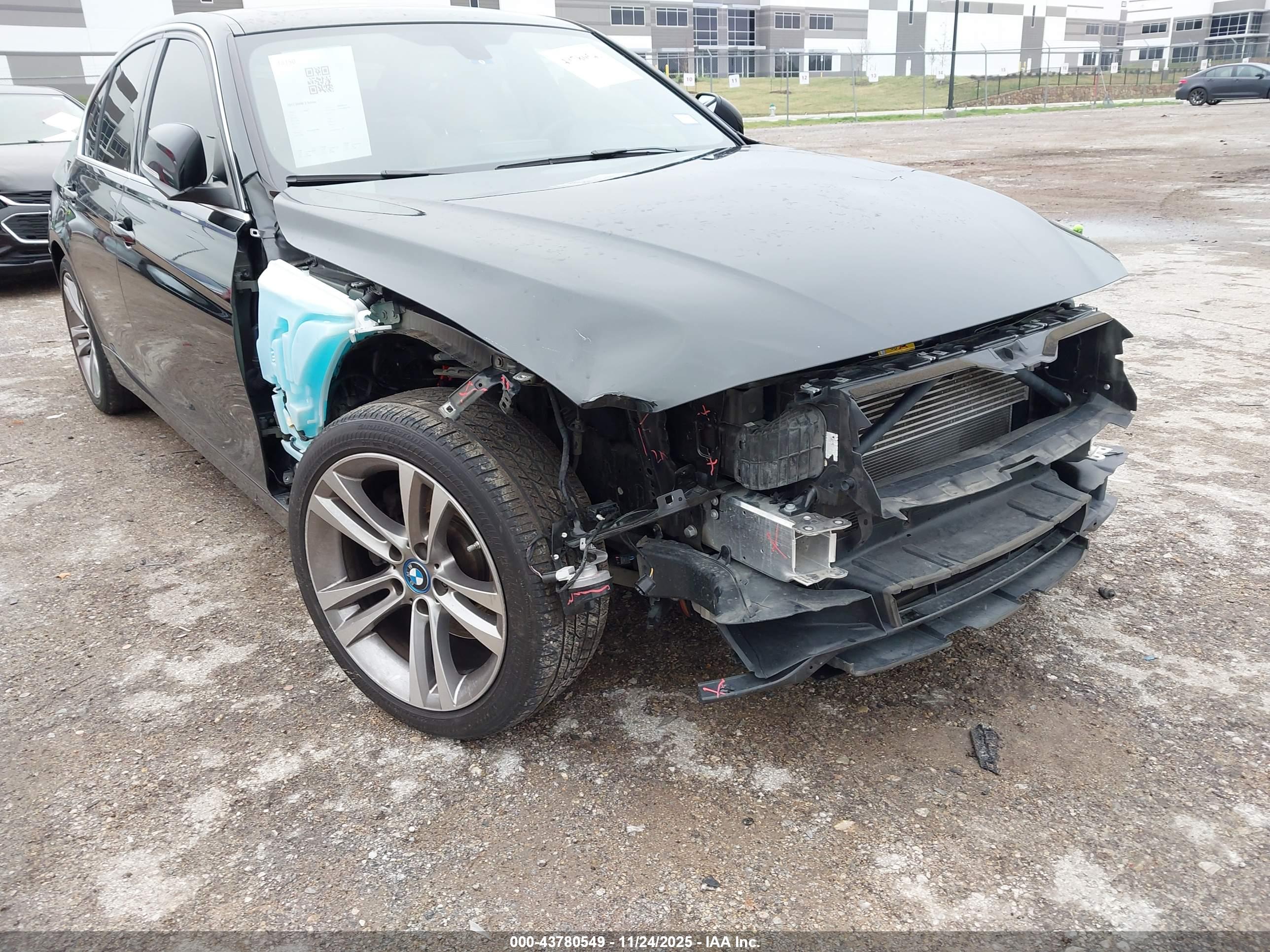 BMW 330E image 6