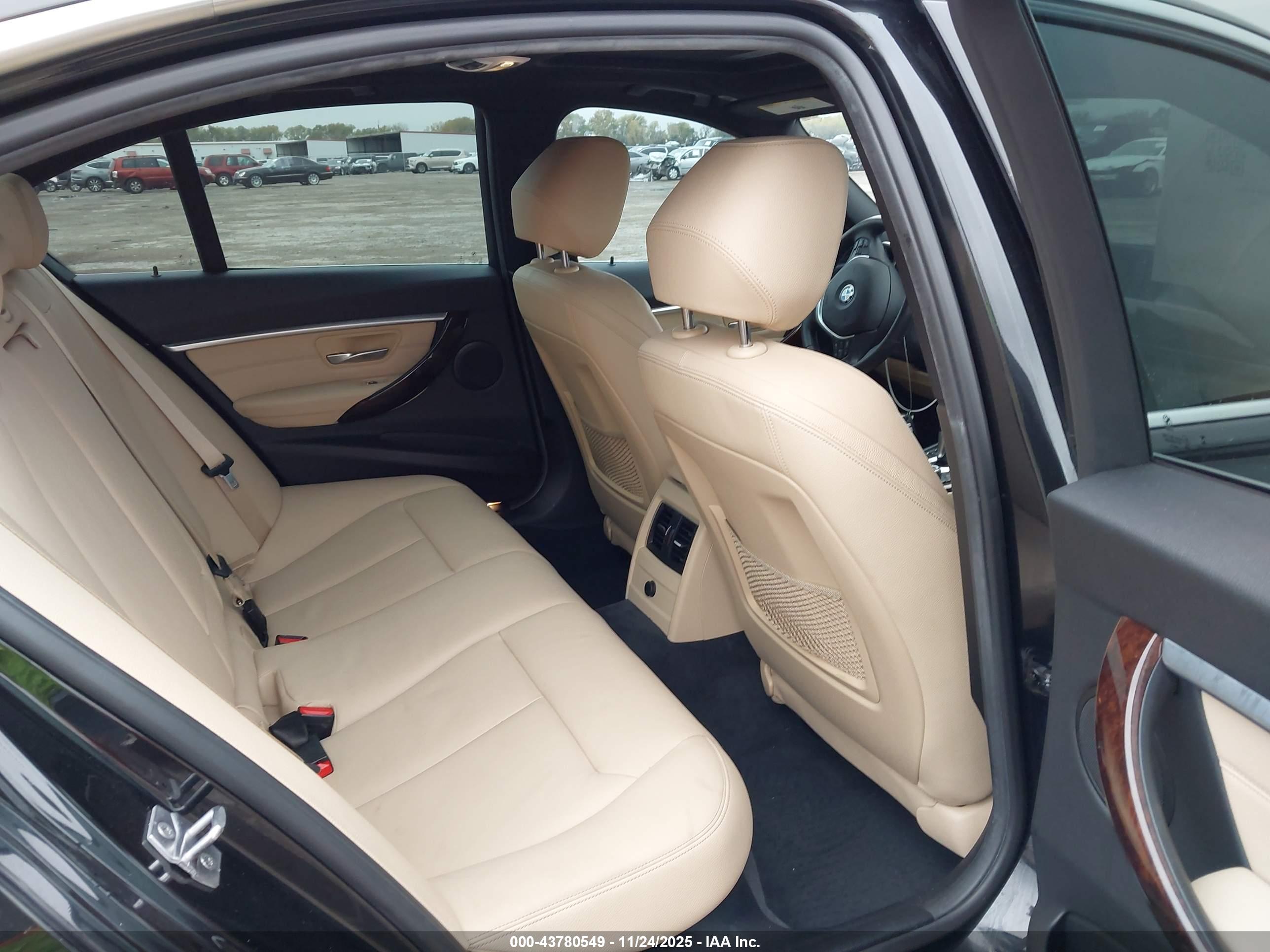 BMW 330E image 8