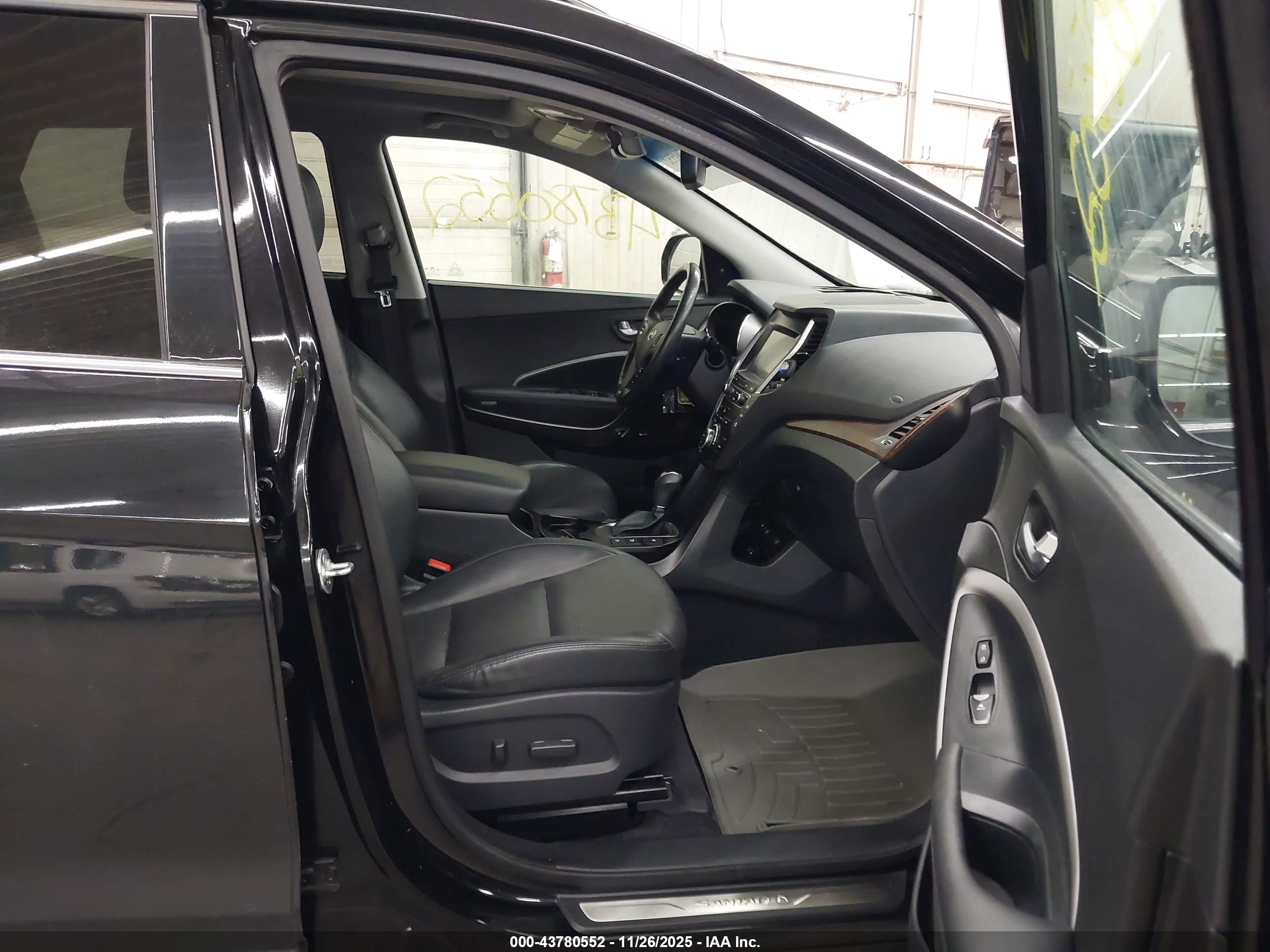 HYUNDAI SANTA image 5