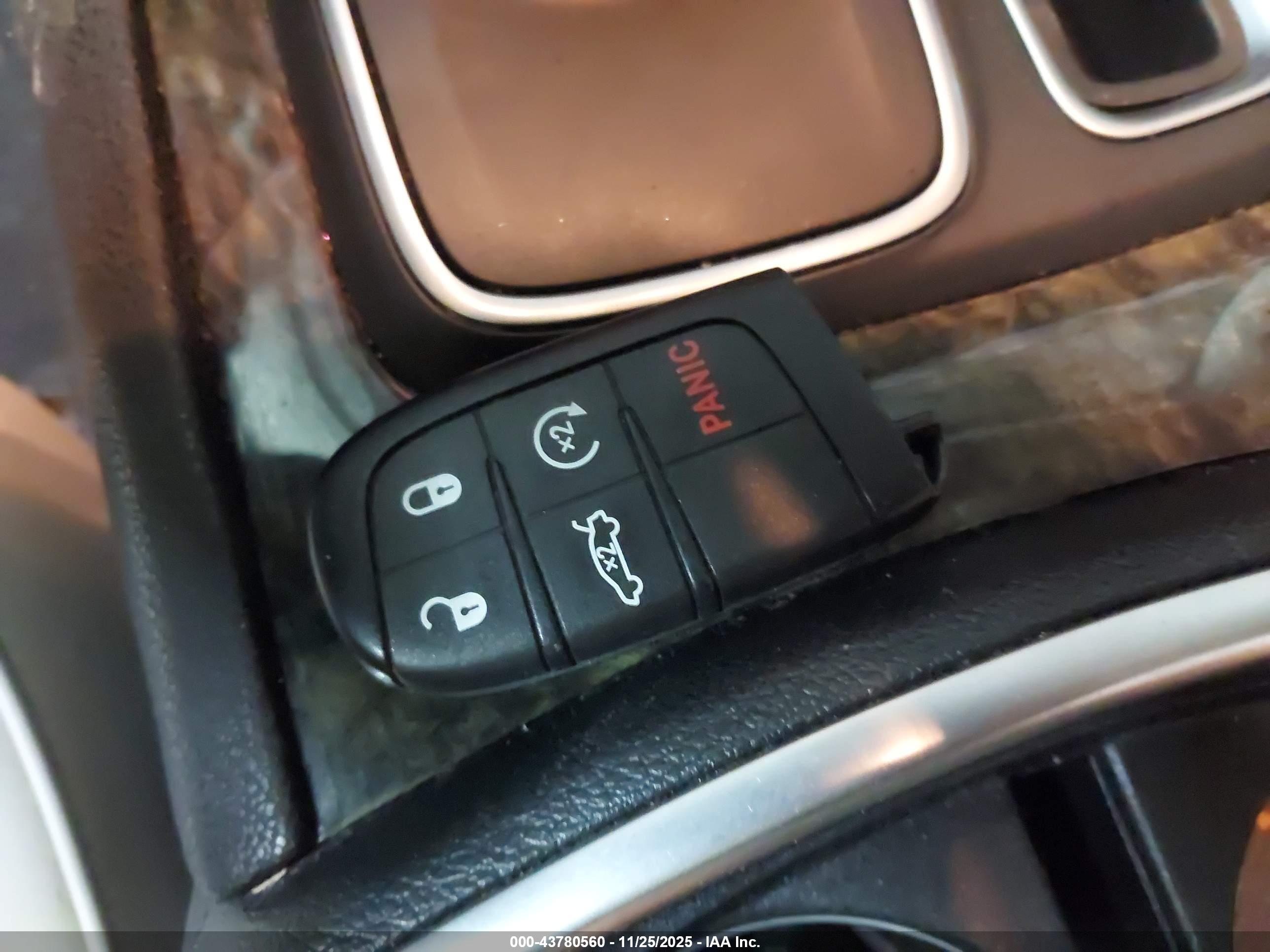 CHRYSLER 300C image 11