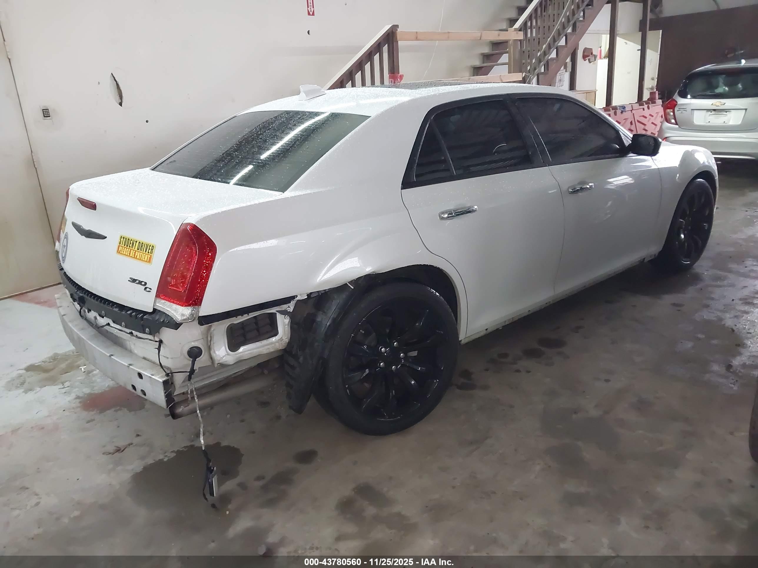 CHRYSLER 300C image 4