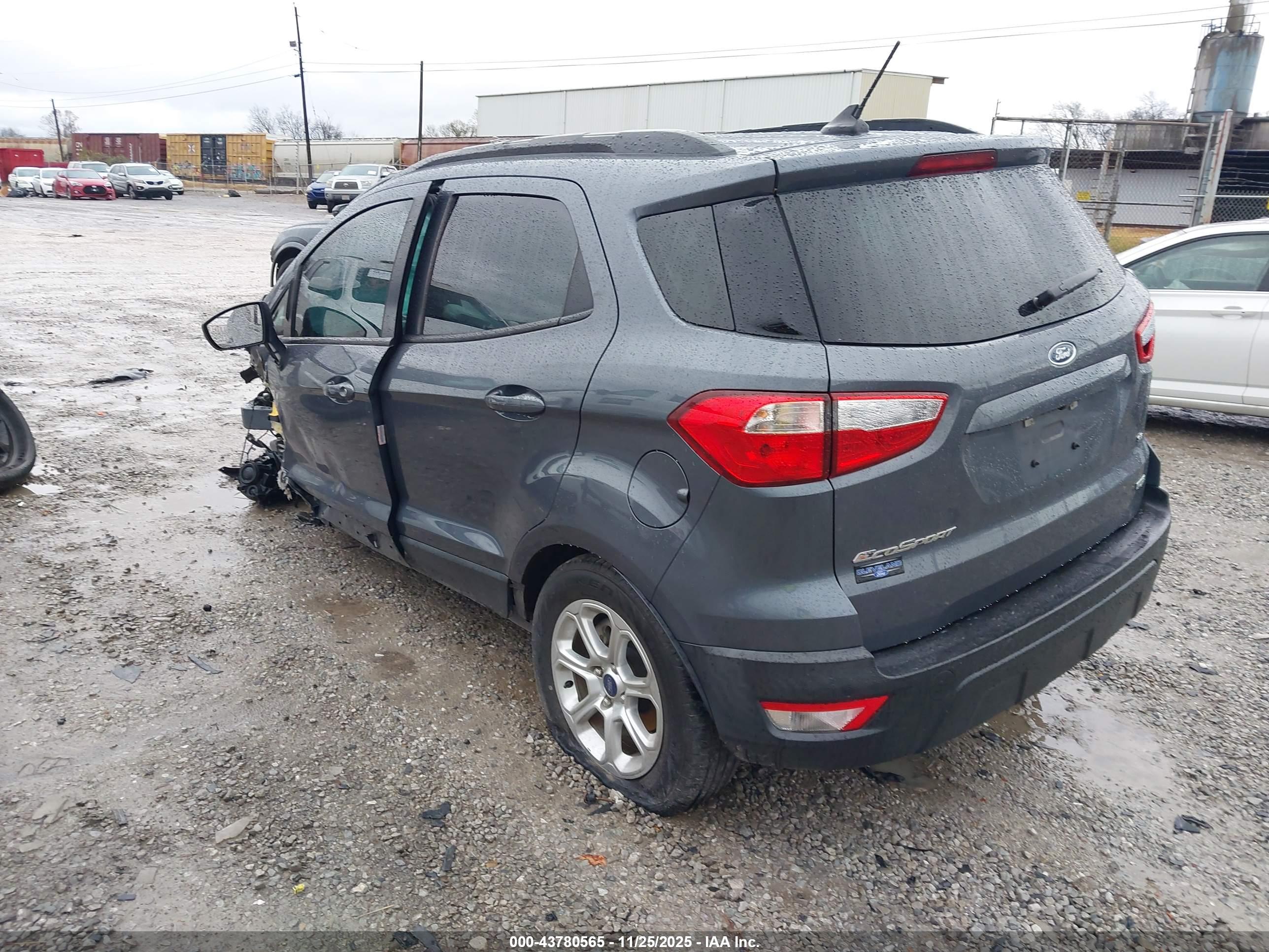 FORD ECOSPORT image 3