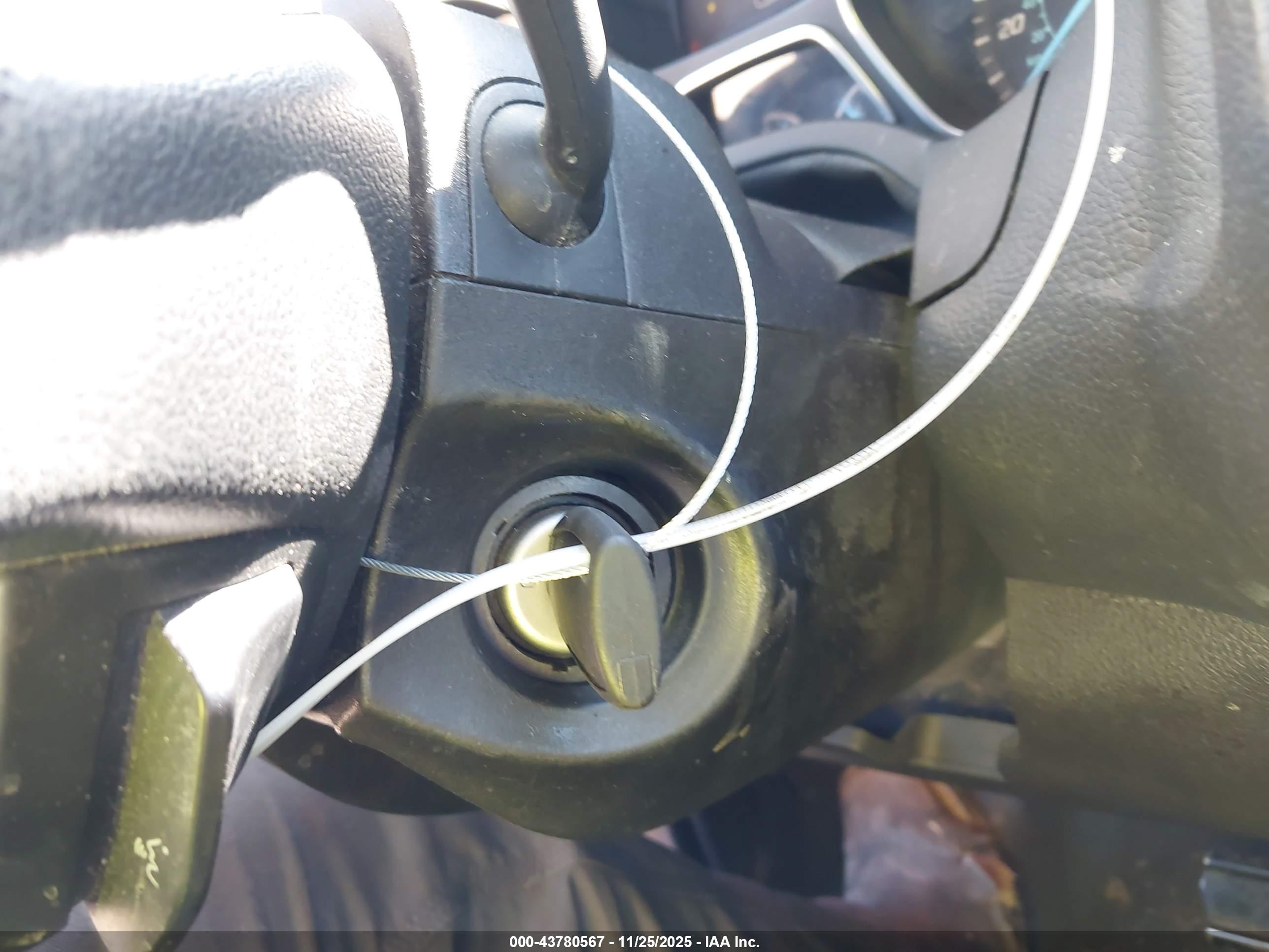 FORD FOCUS image 11