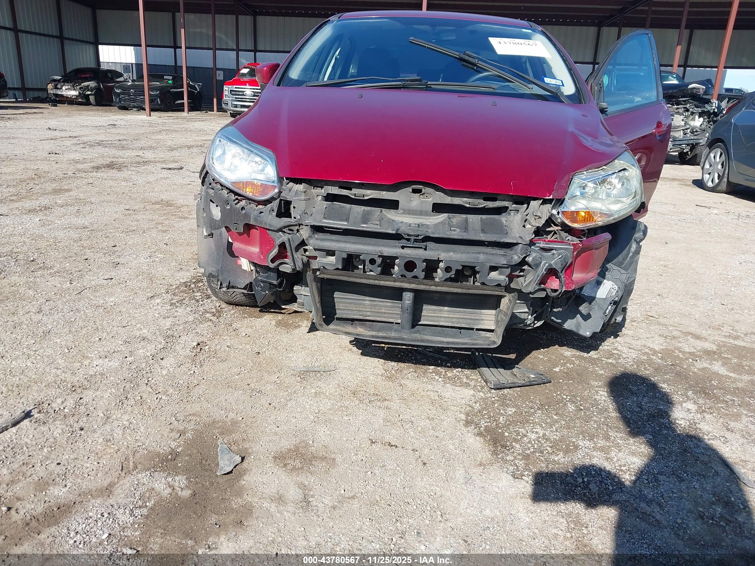 FORD FOCUS image 6