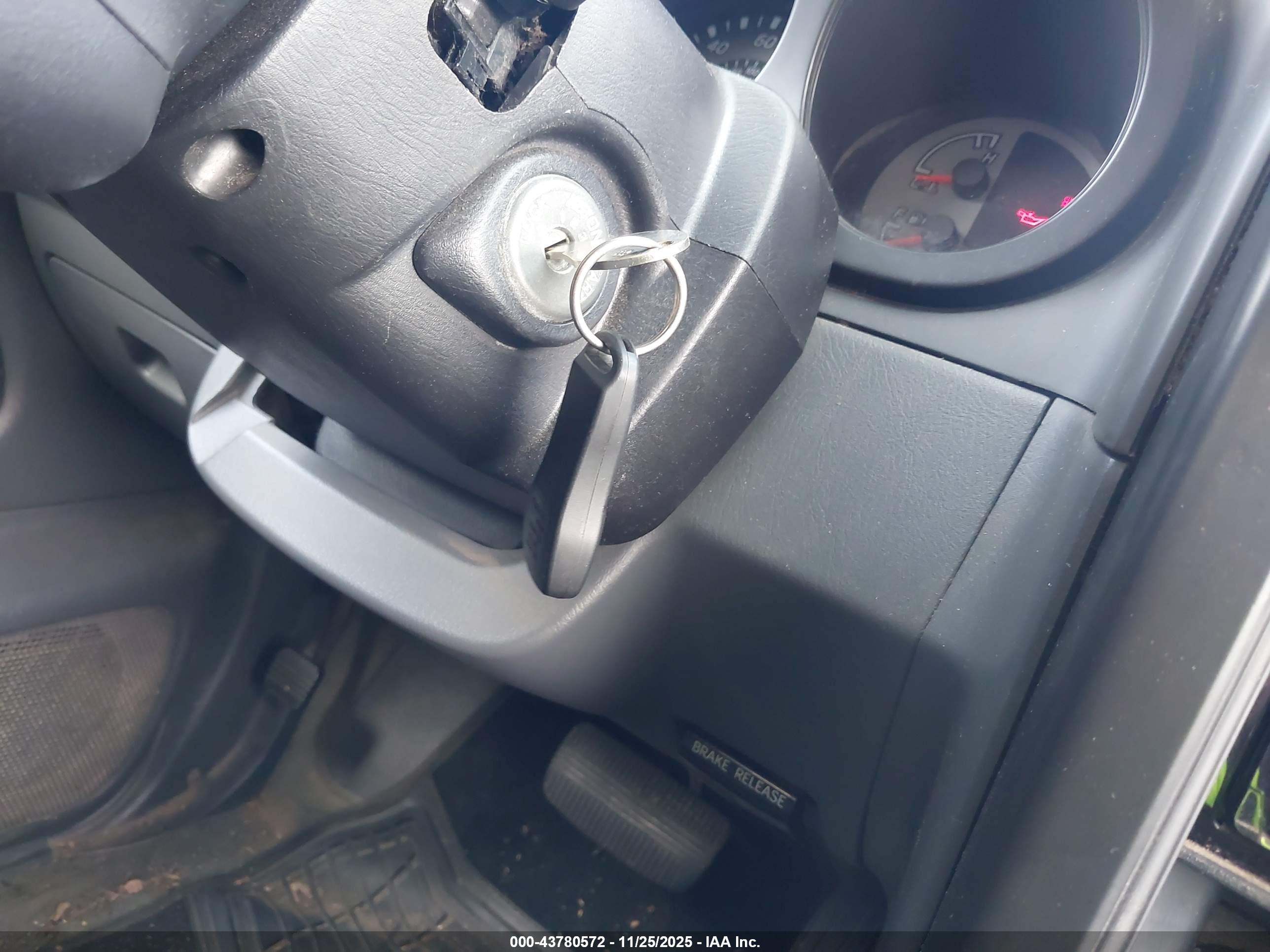 NISSAN FRONTIER image 11