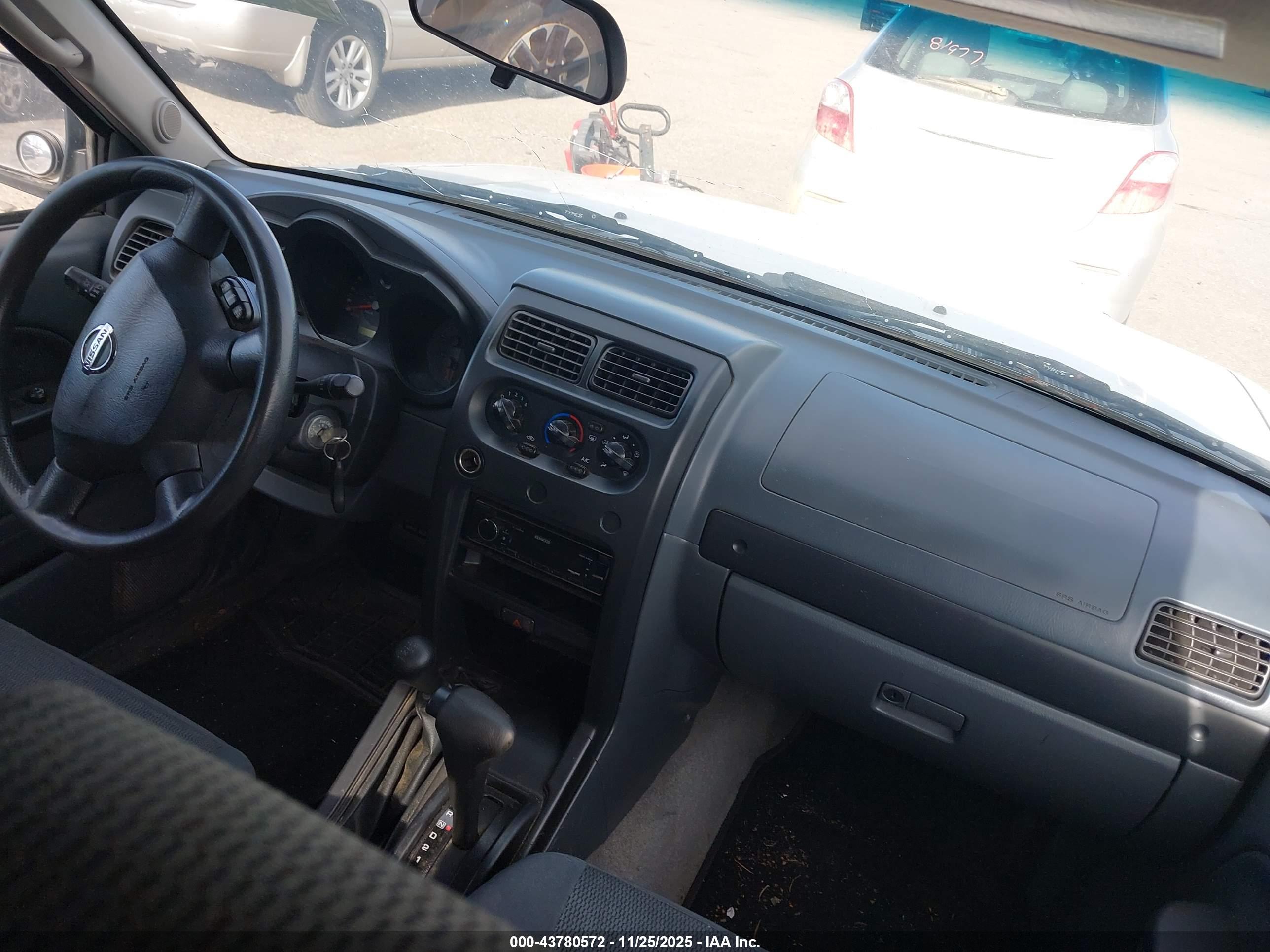 NISSAN FRONTIER image 5