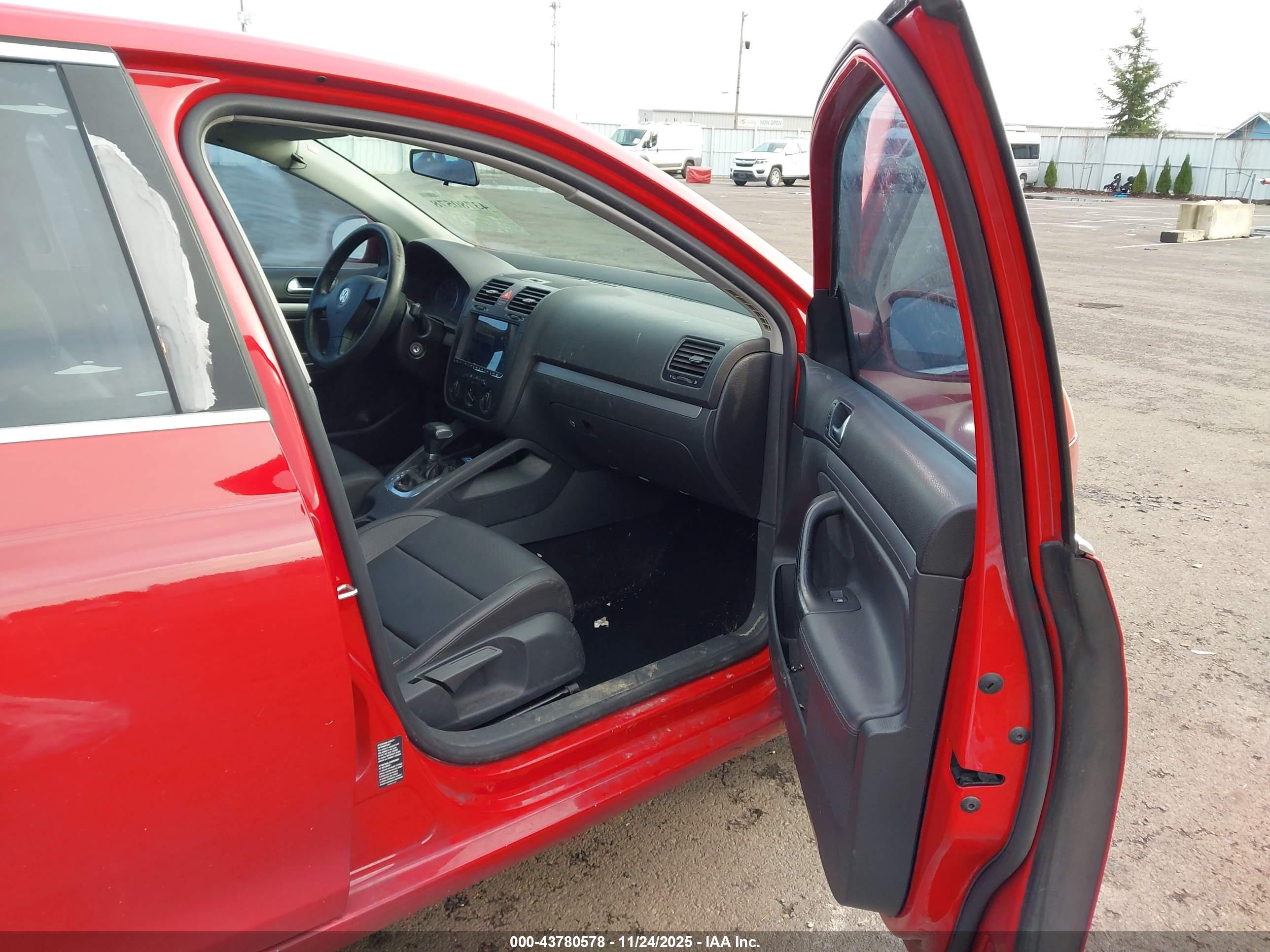 VOLKSWAGEN JETTA image 5
