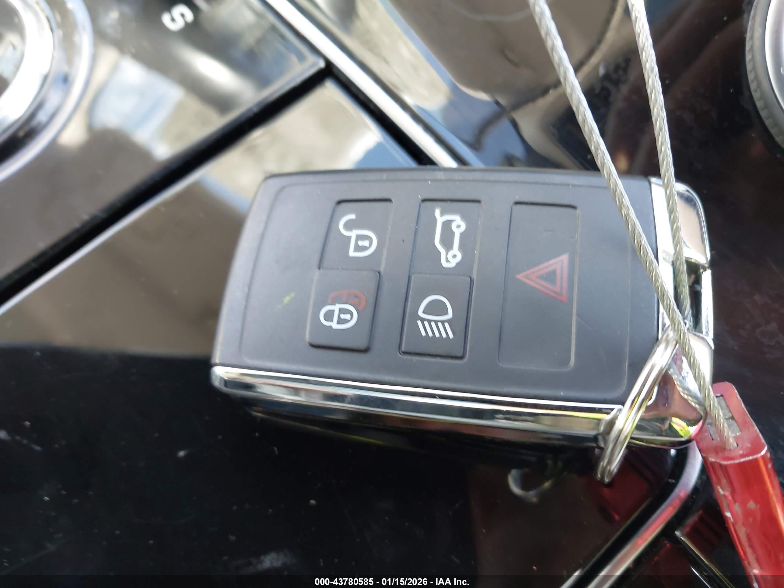 LAND ROVER image 11