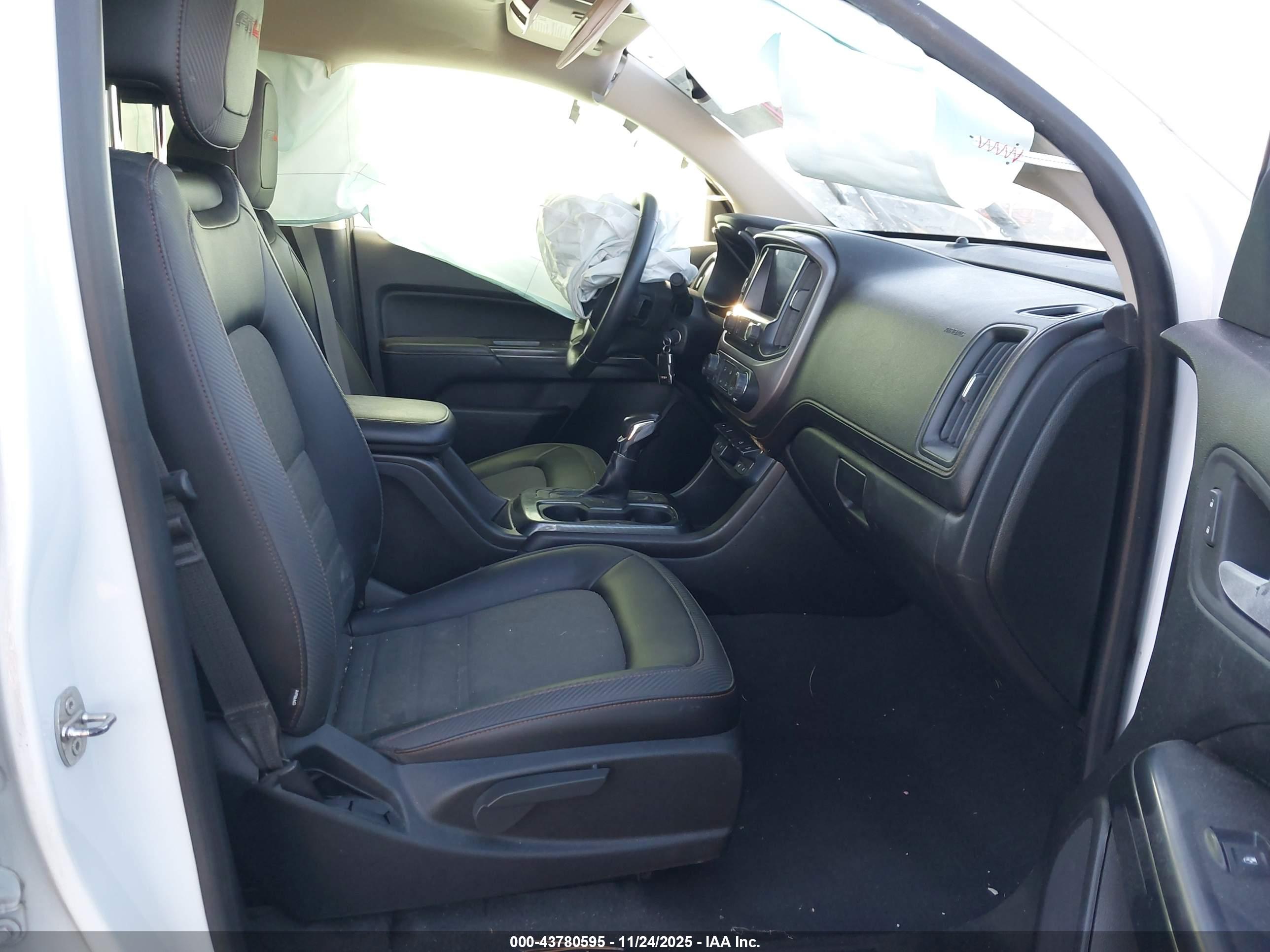 GMC CANYON image 5