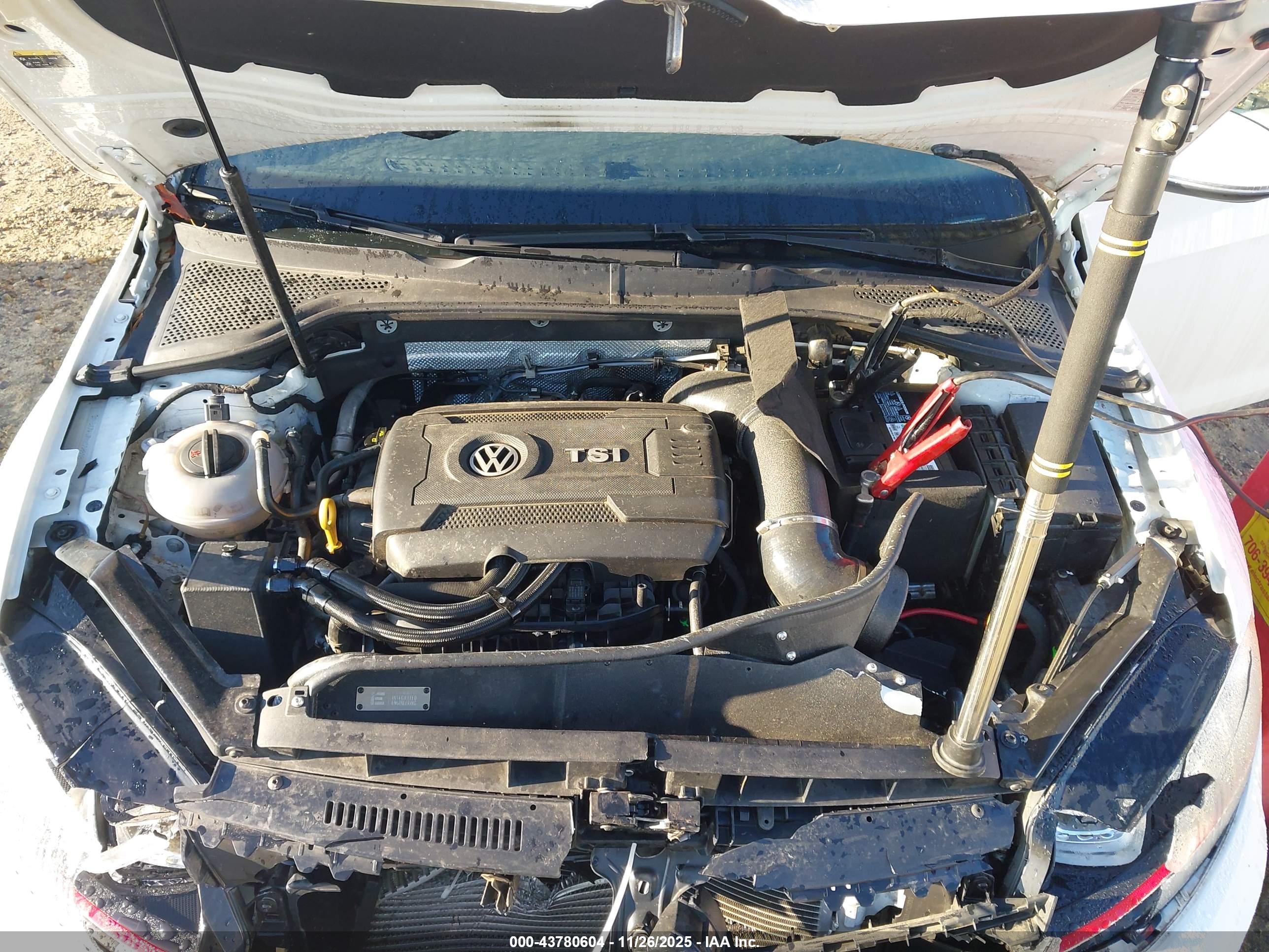 VOLKSWAGEN GOLF image 10