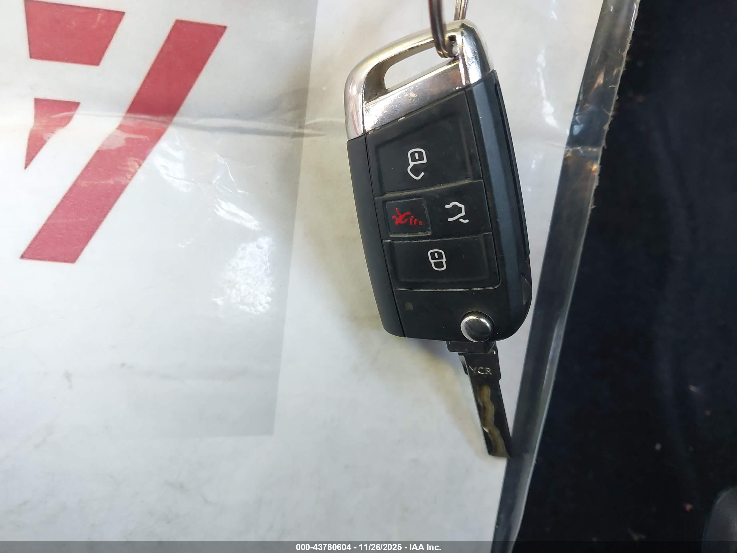 VOLKSWAGEN GOLF image 11
