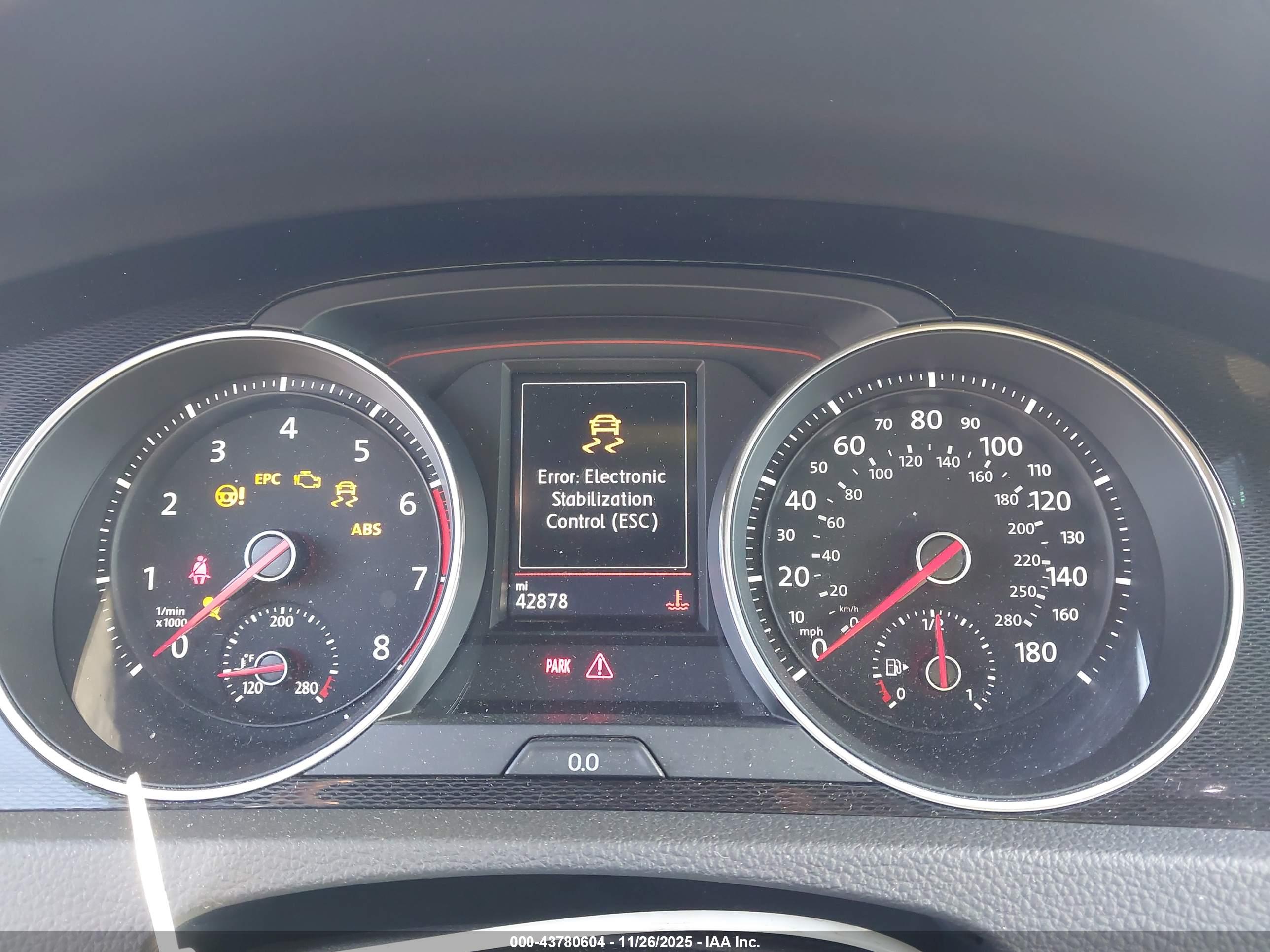 VOLKSWAGEN GOLF image 7
