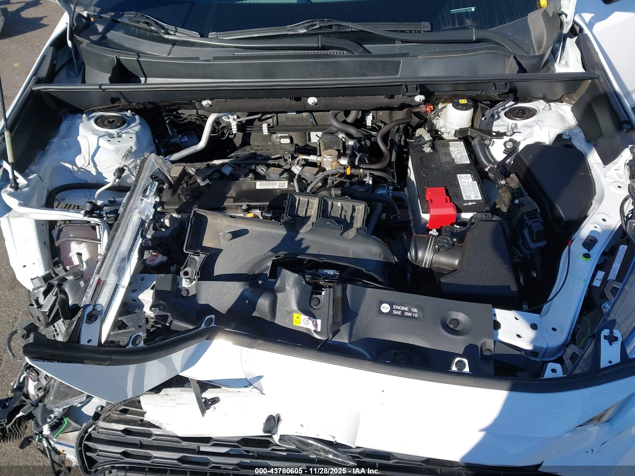 TOYOTA RAV4 image 10