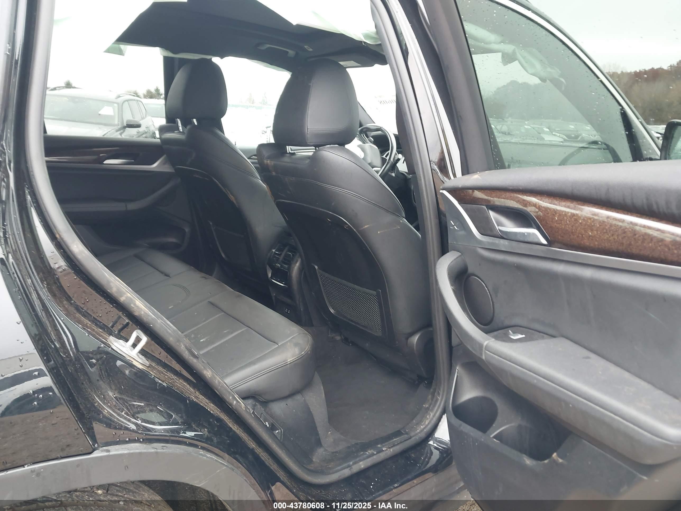 BMW X3 image 8