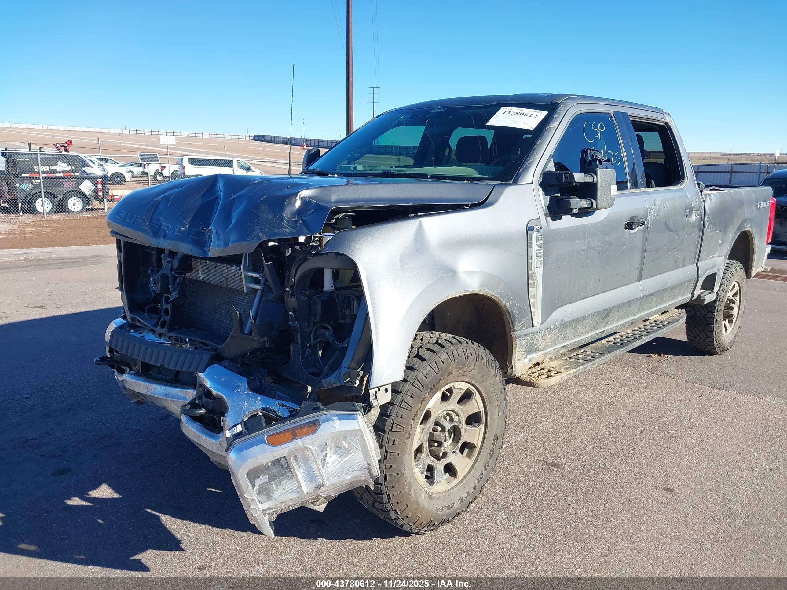 FORD F-350 image 2