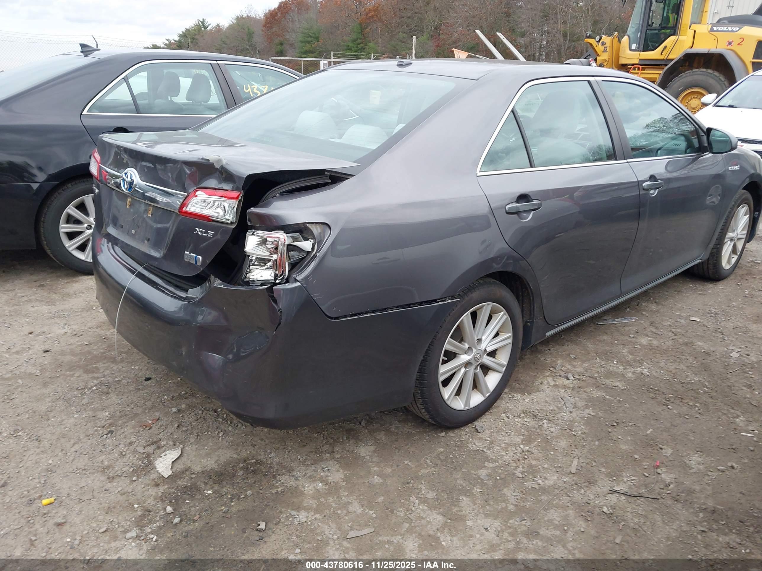 TOYOTA CAMRY image 4
