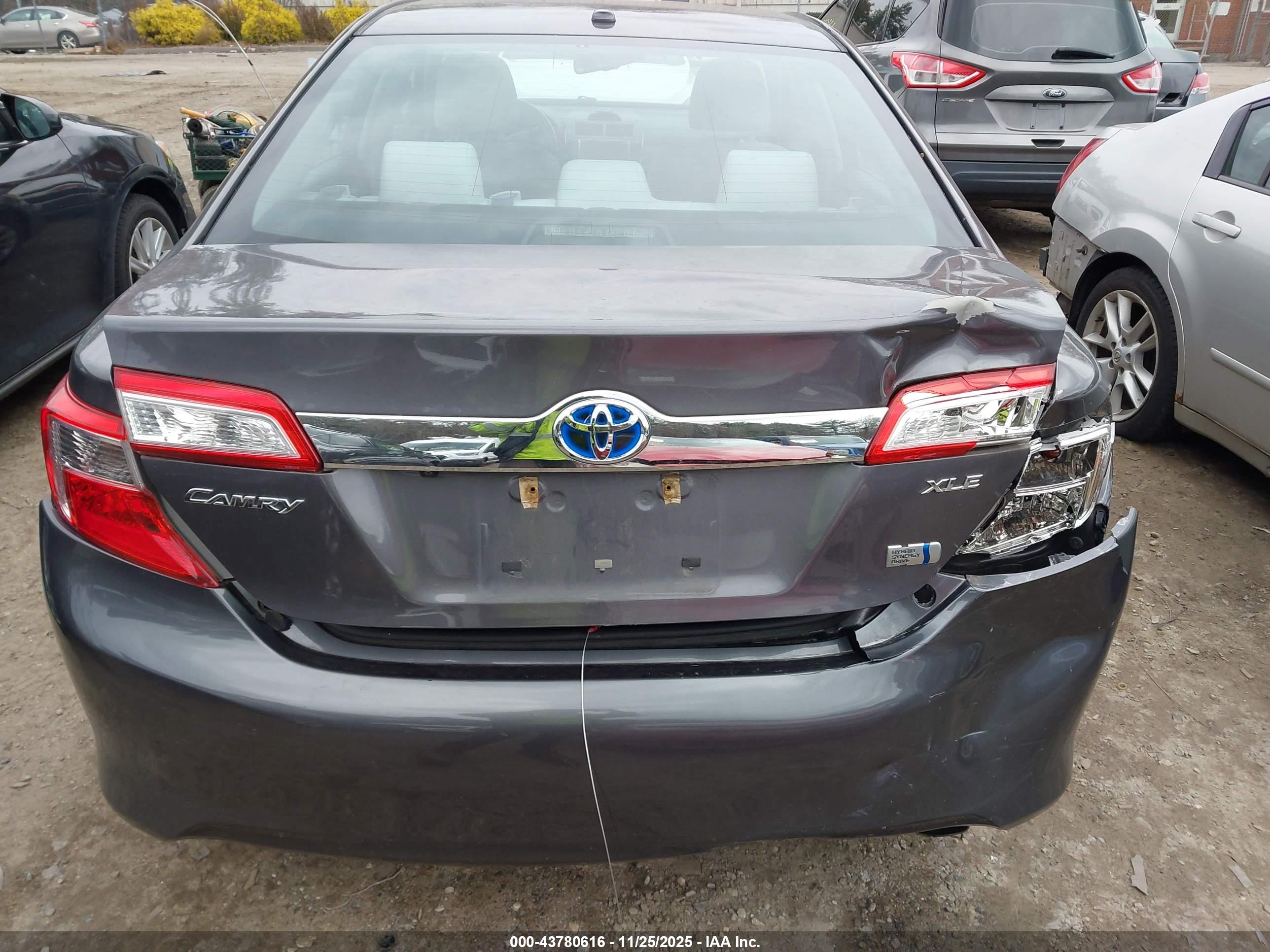 TOYOTA CAMRY image 6