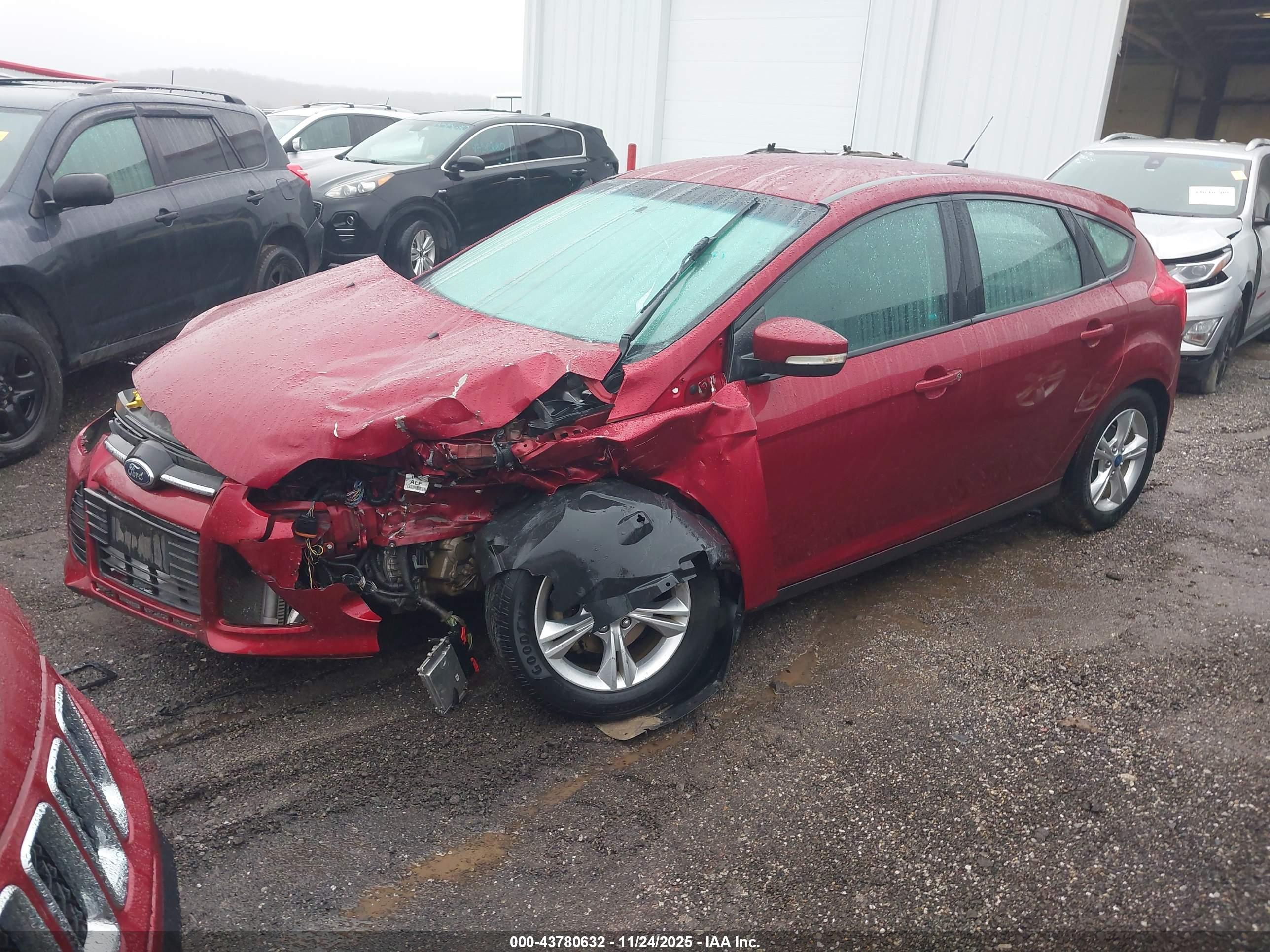 FORD FOCUS image 2