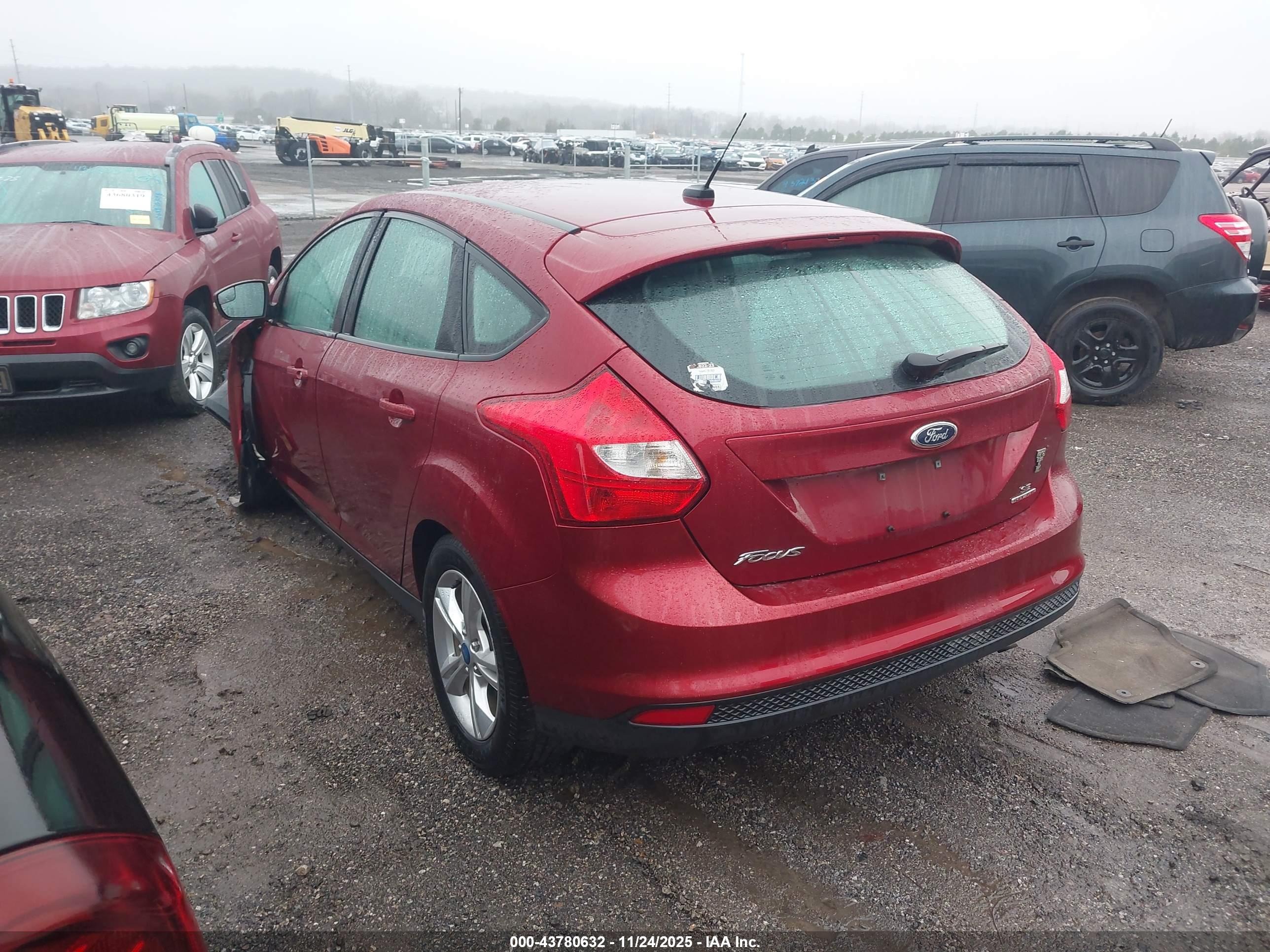 FORD FOCUS image 3