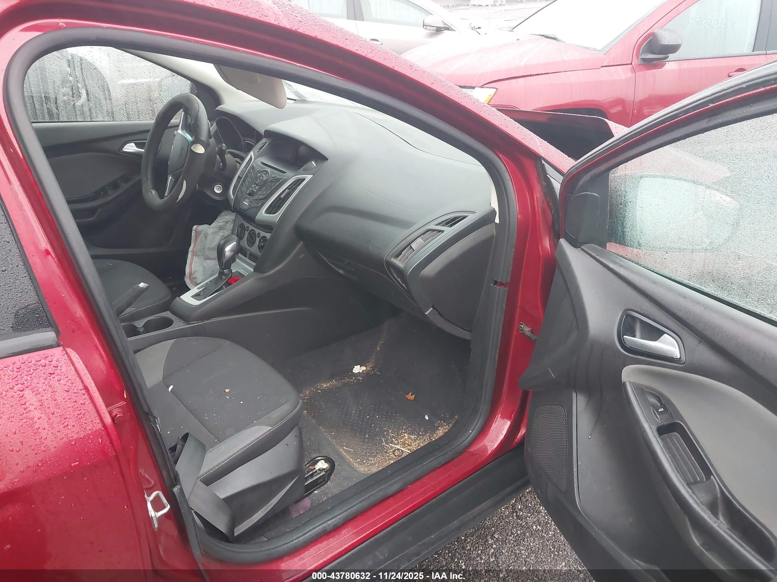 FORD FOCUS image 5