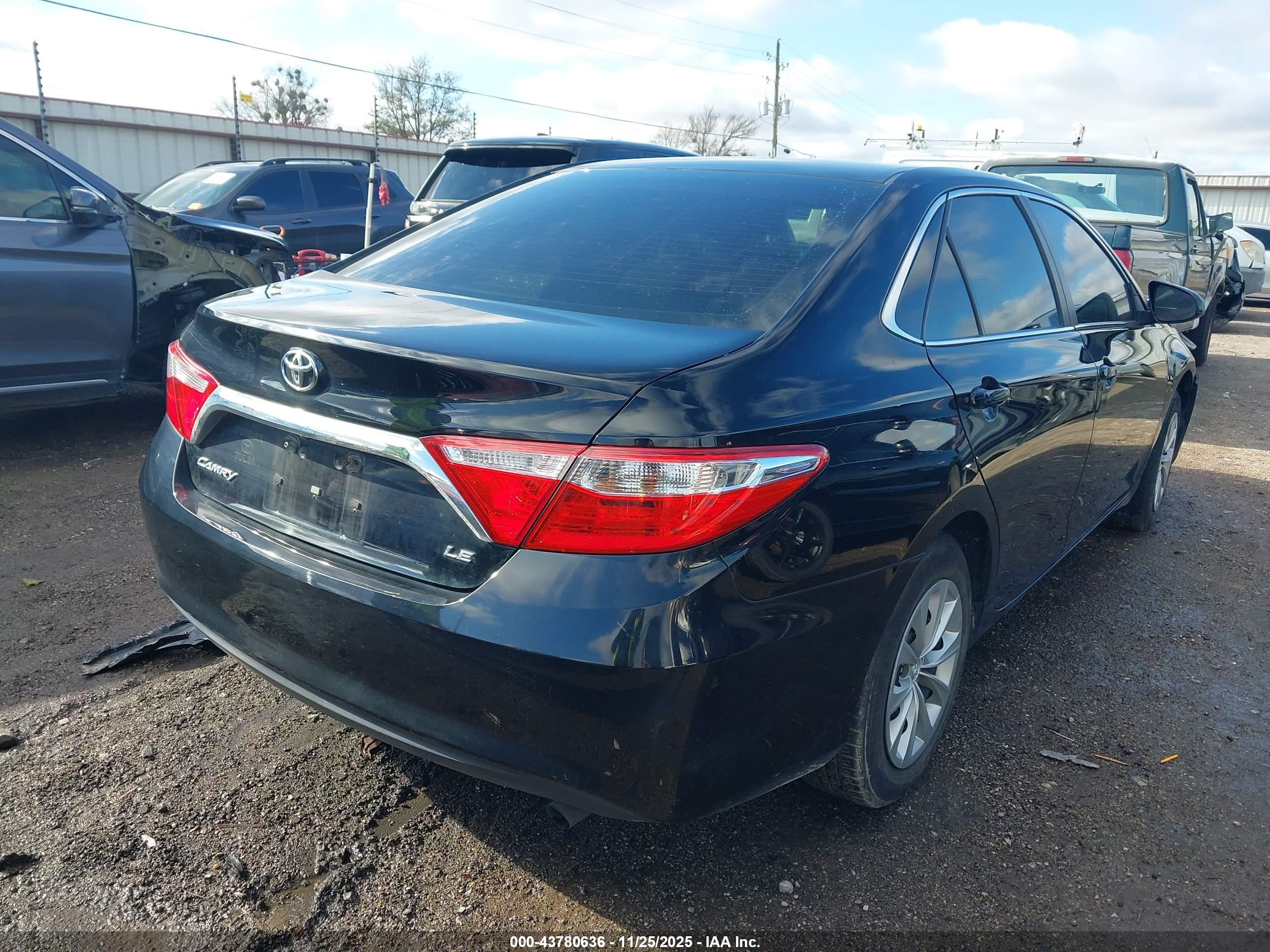 TOYOTA CAMRY image 4
