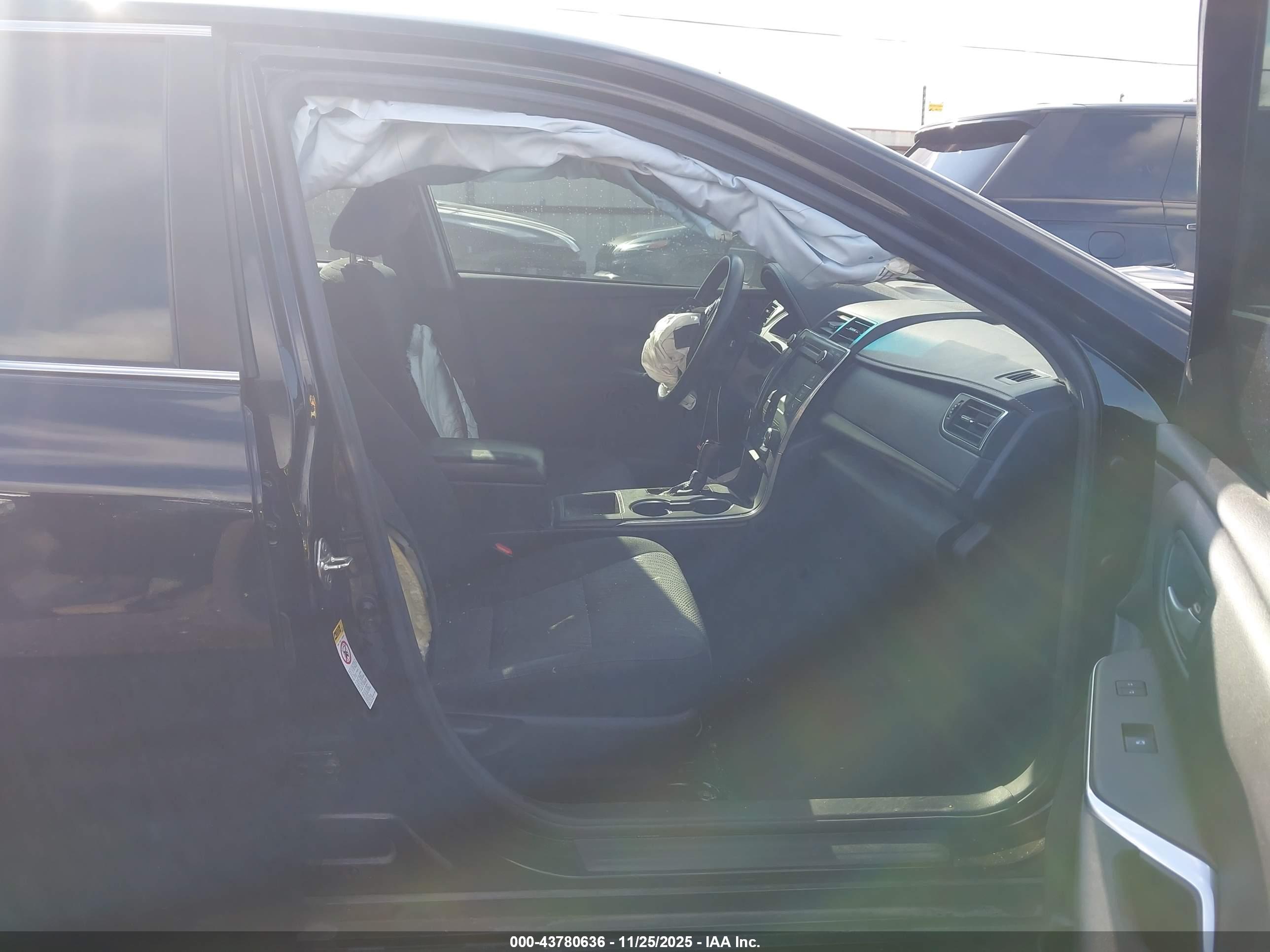 TOYOTA CAMRY image 5