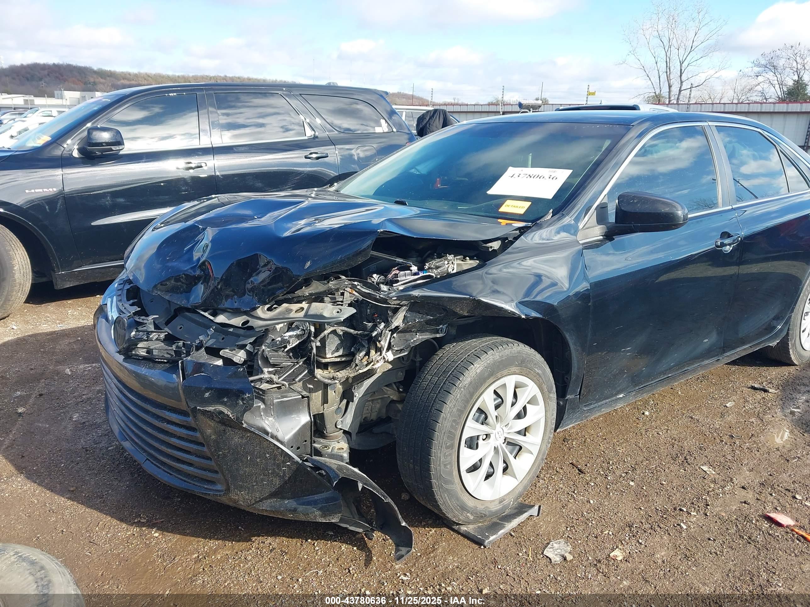 TOYOTA CAMRY image 6