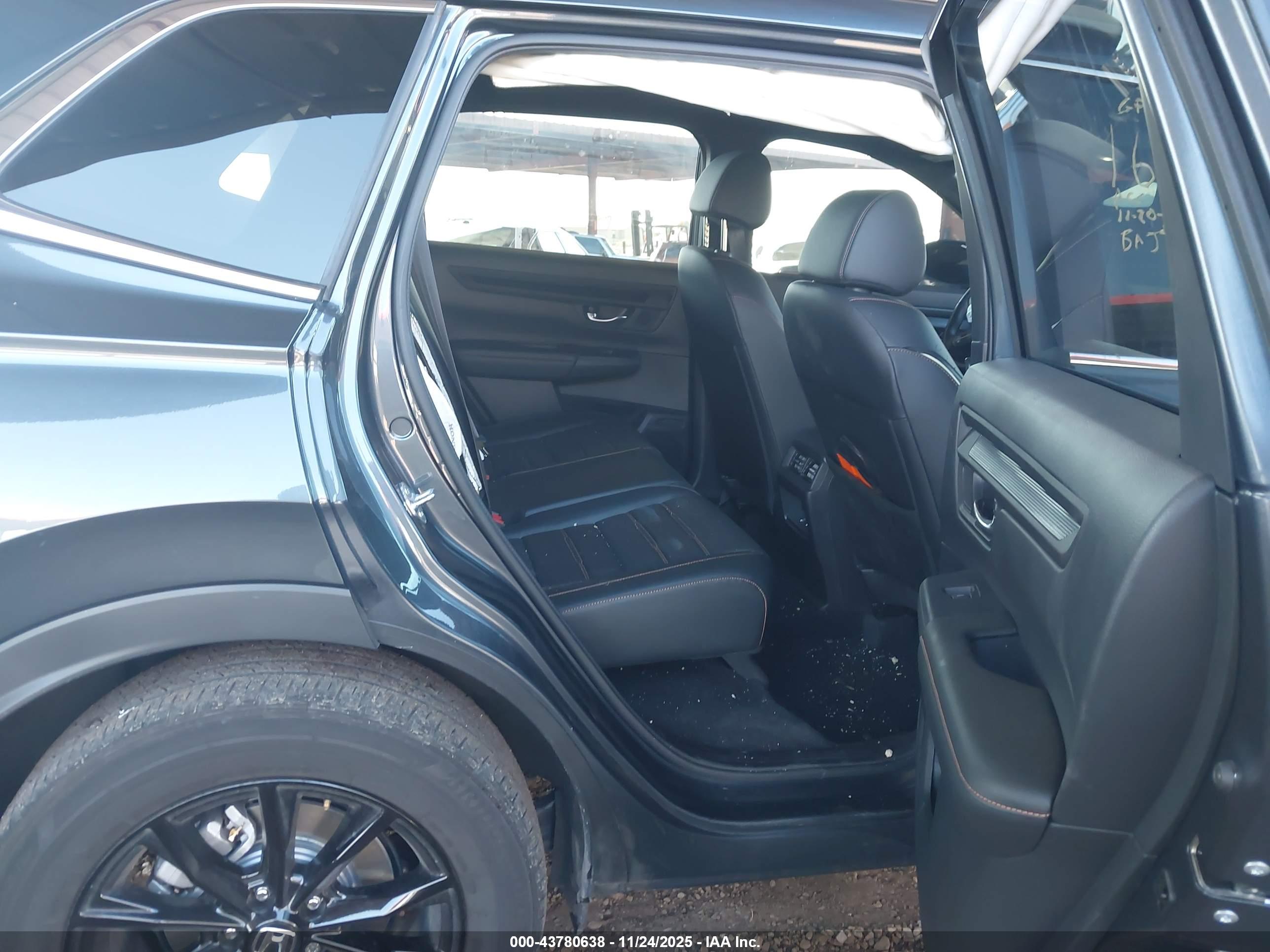 HONDA CR-V image 8