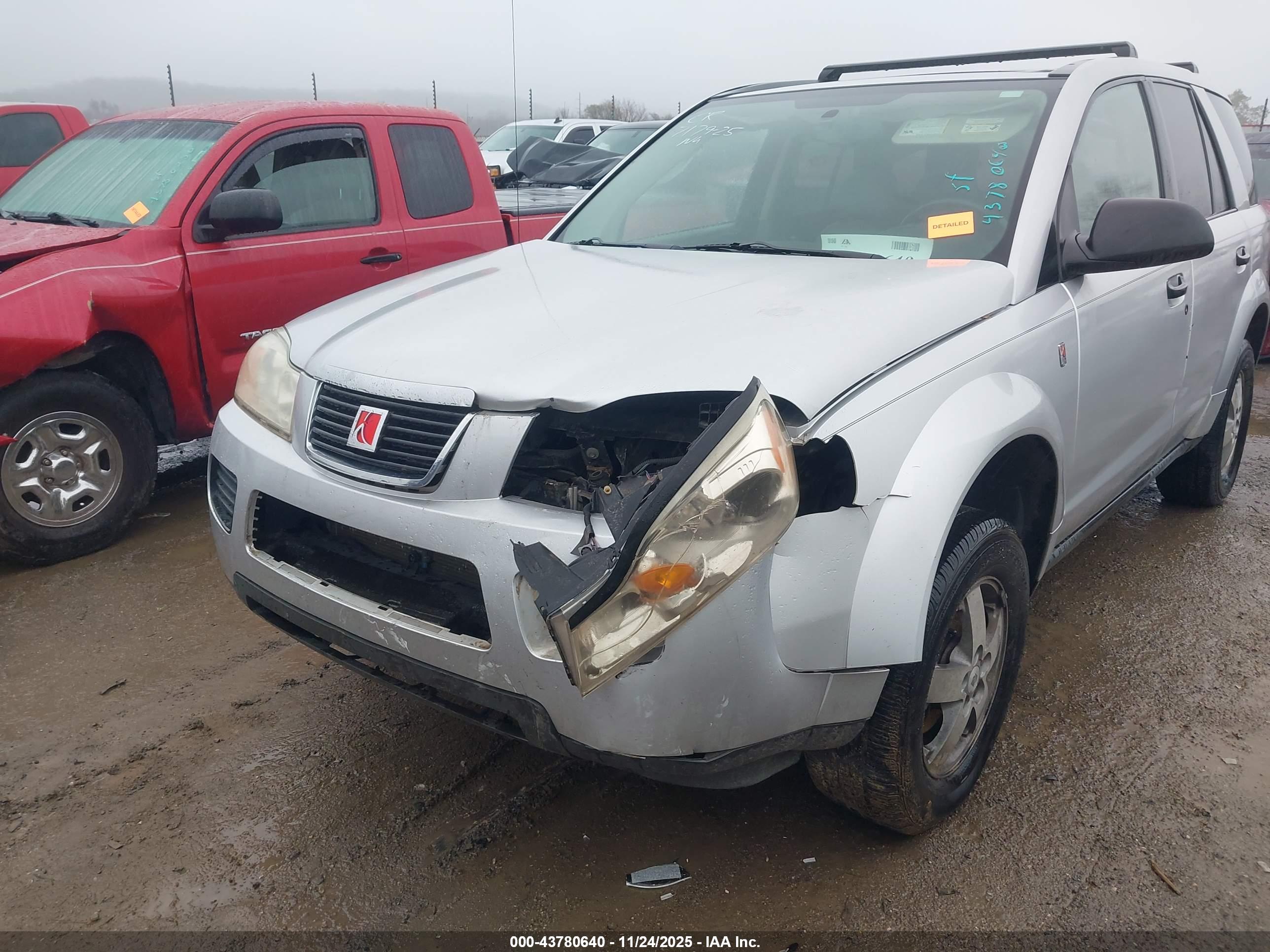SATURN VUE image 6