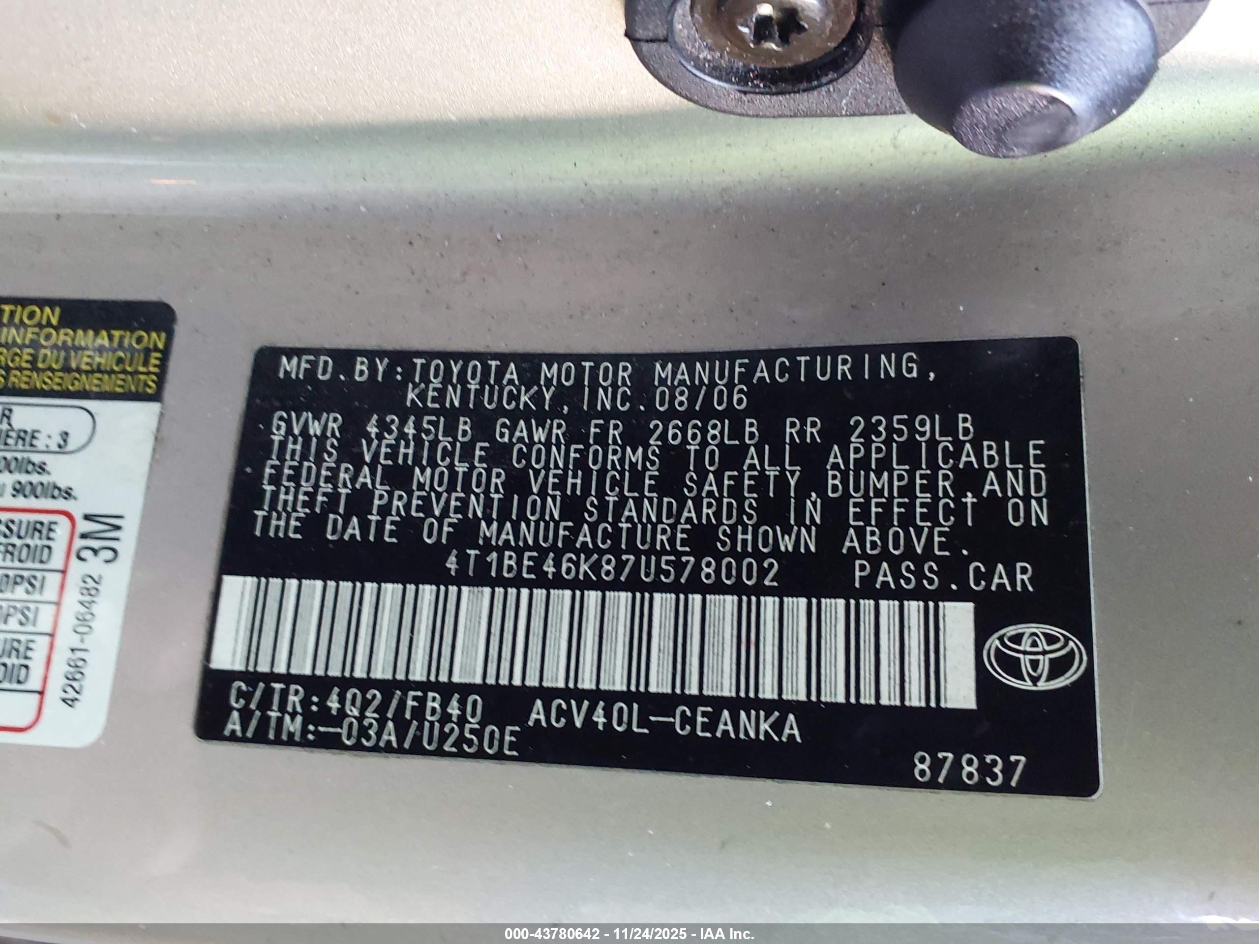TOYOTA CAMRY image 9