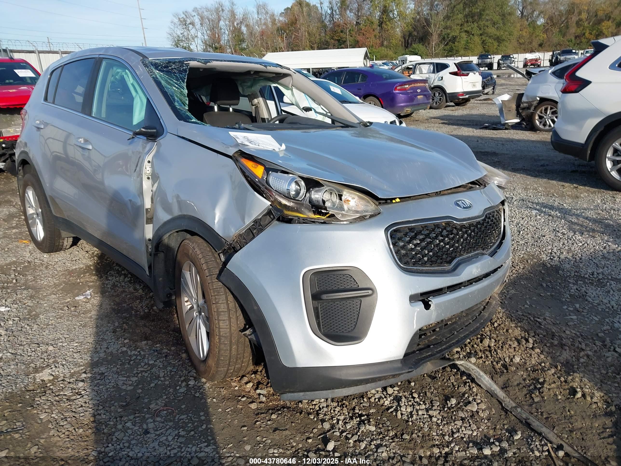 KIA SPORTAGE image 6