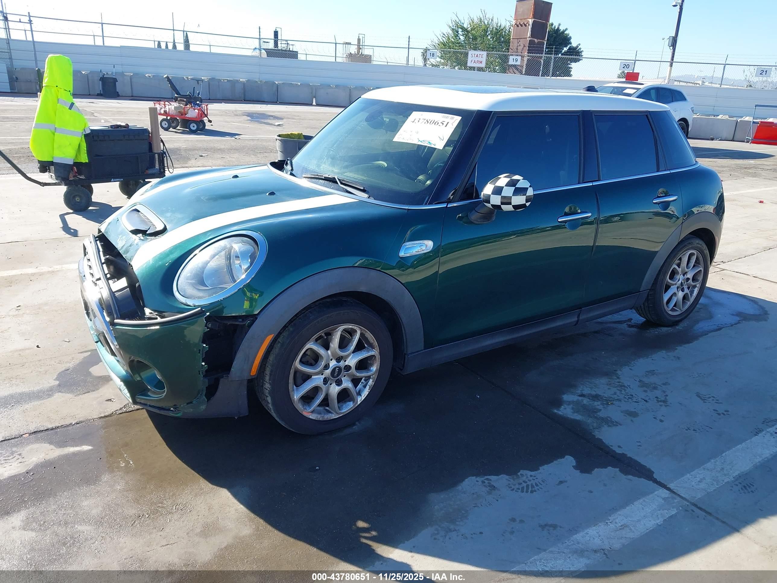 MINI HARDTOP image 2