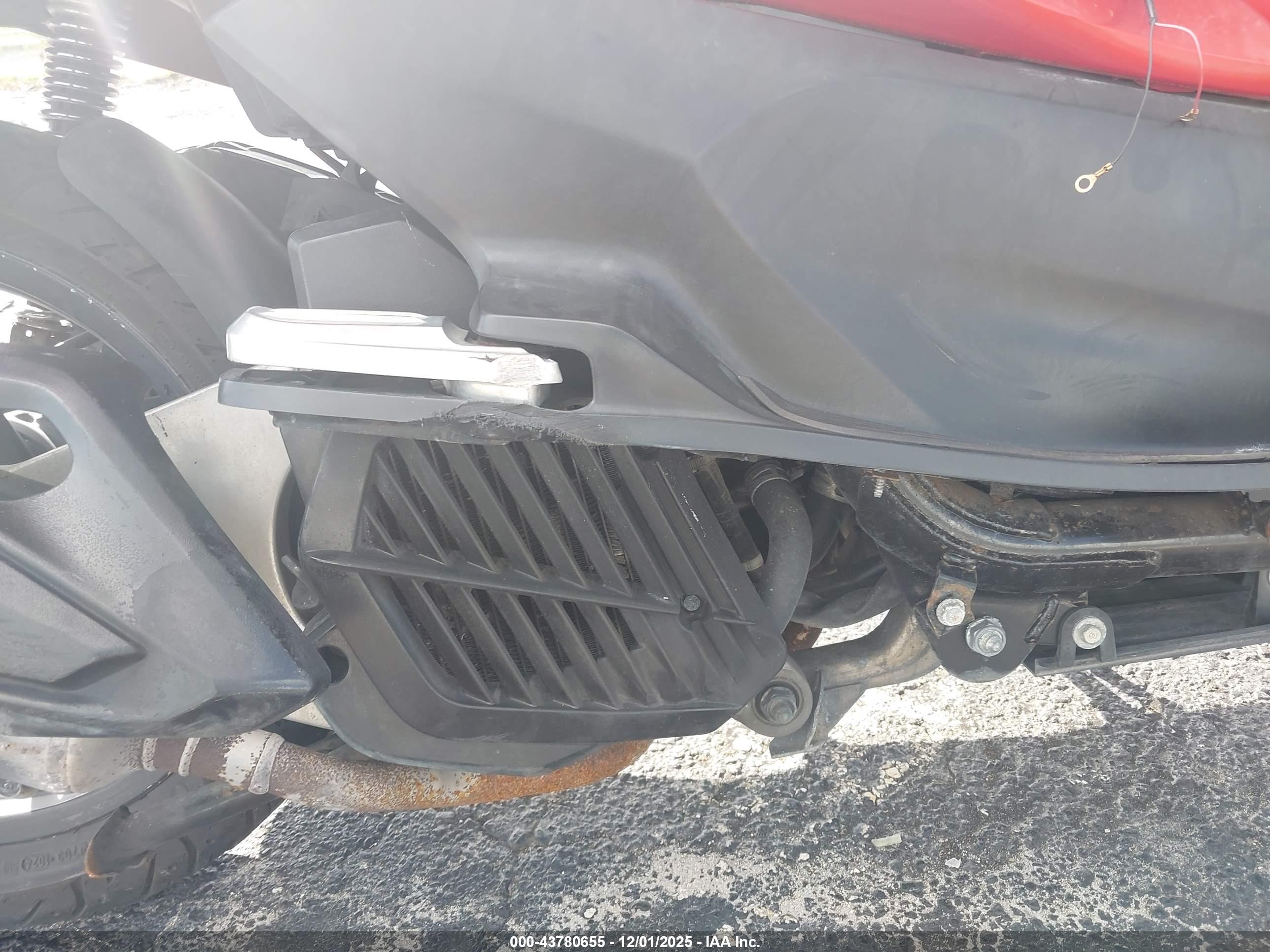 HONDA PCX image 8