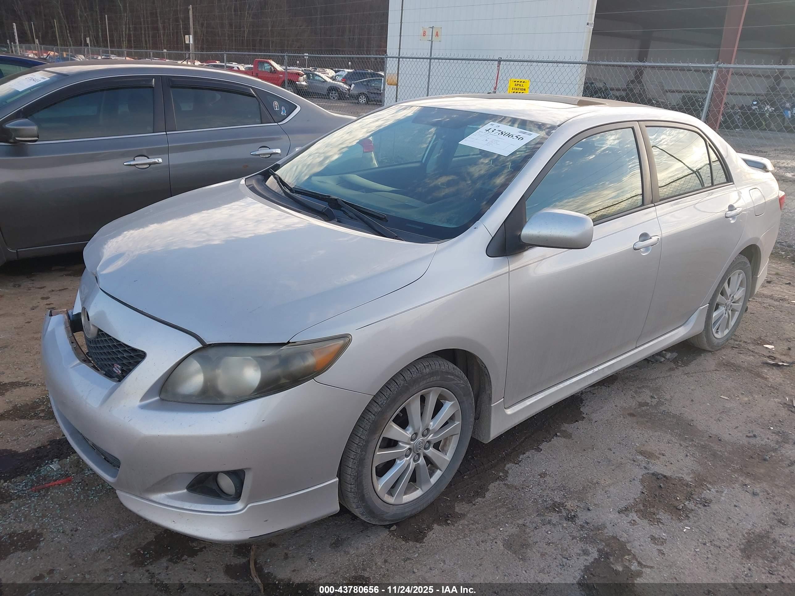 TOYOTA COROLLA image 2