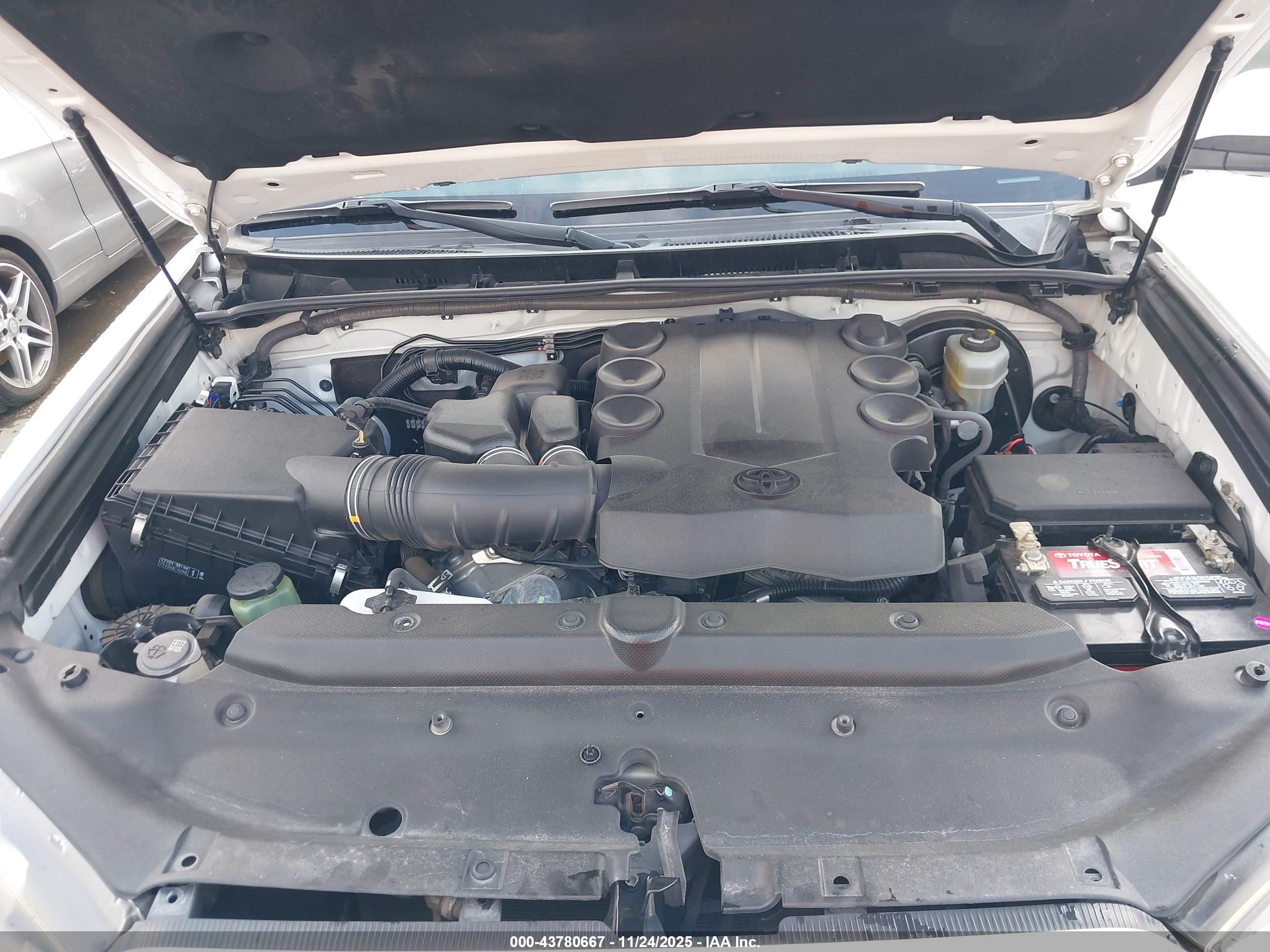 TOYOTA 4RUNNER image 10