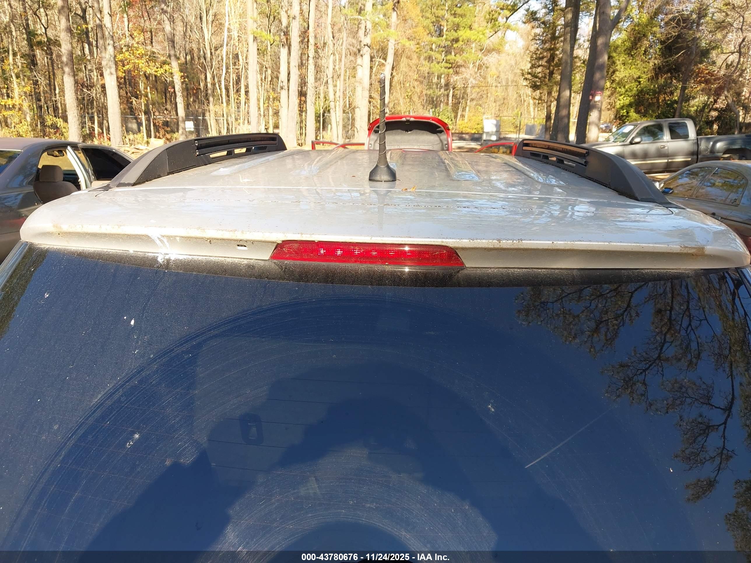 CHEVROLET EQUINOX image 3