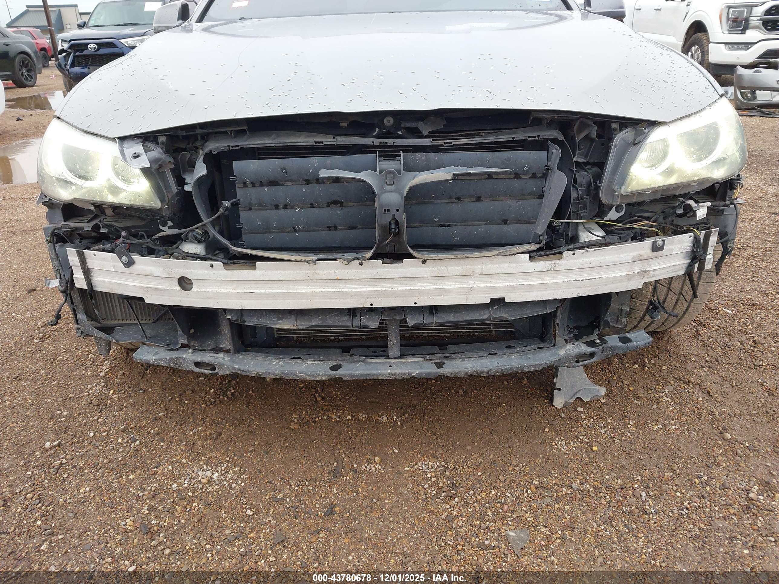 BMW 528I image 6