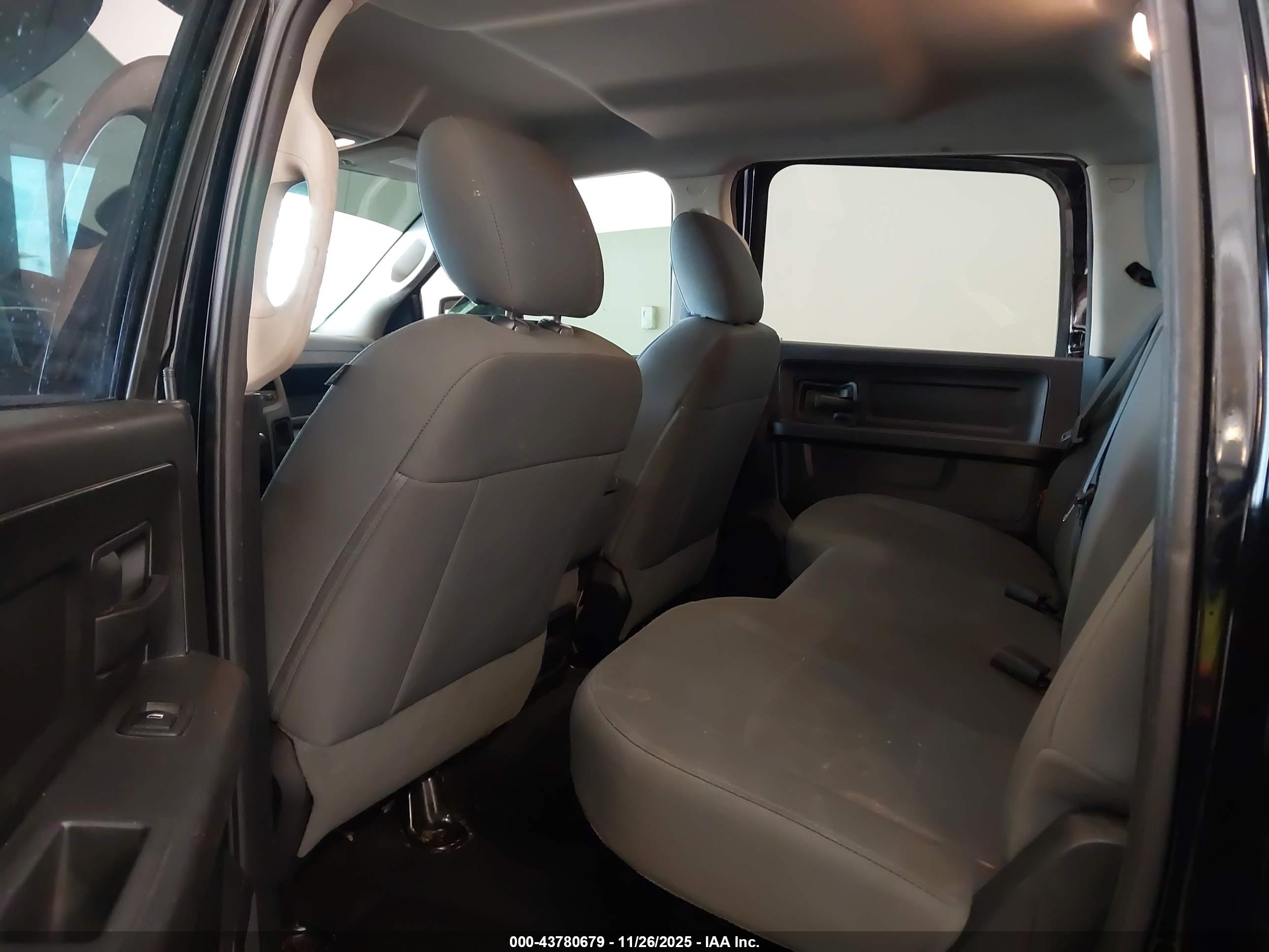 RAM 1500 image 8