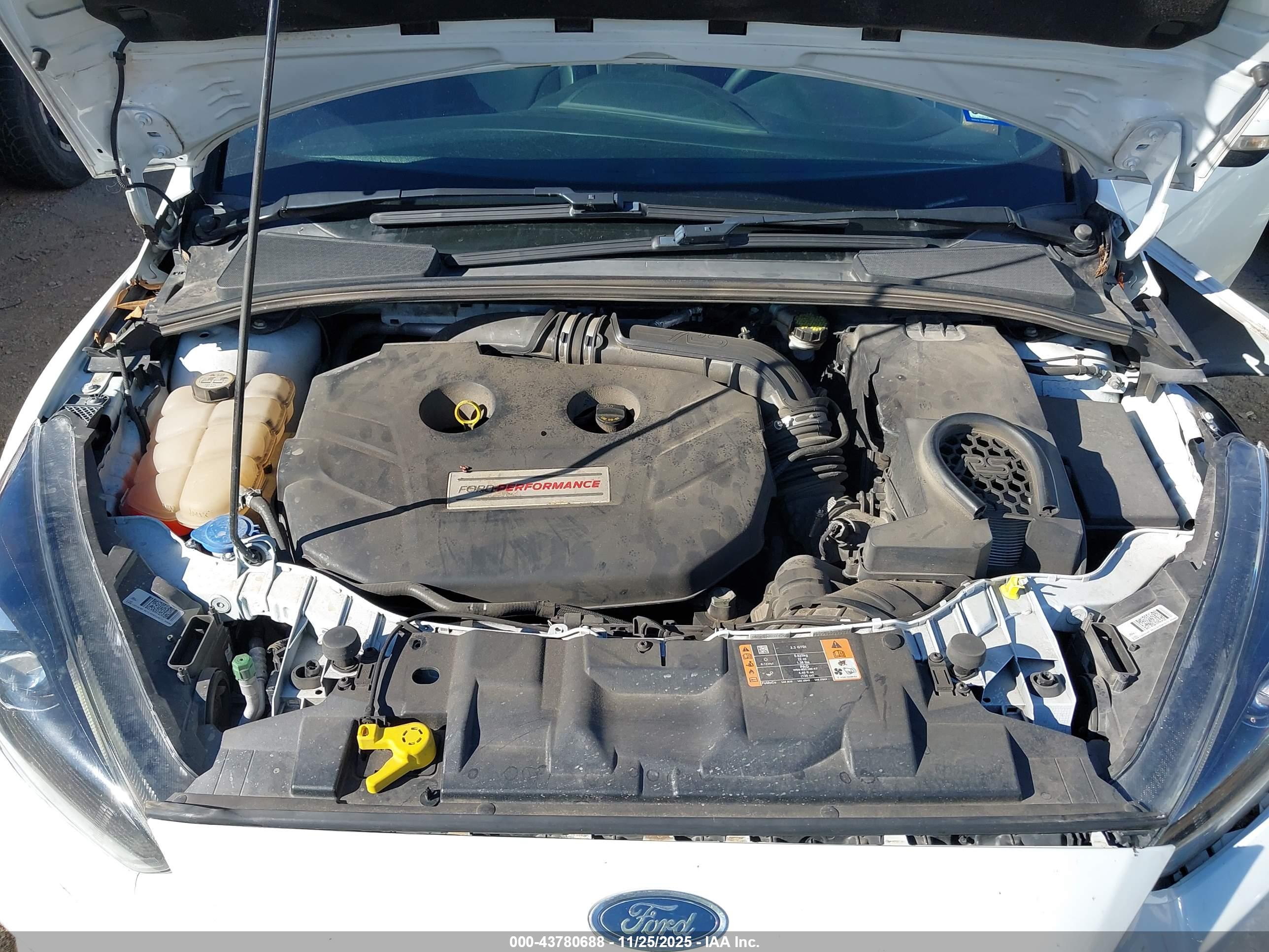 FORD FOCUS image 10
