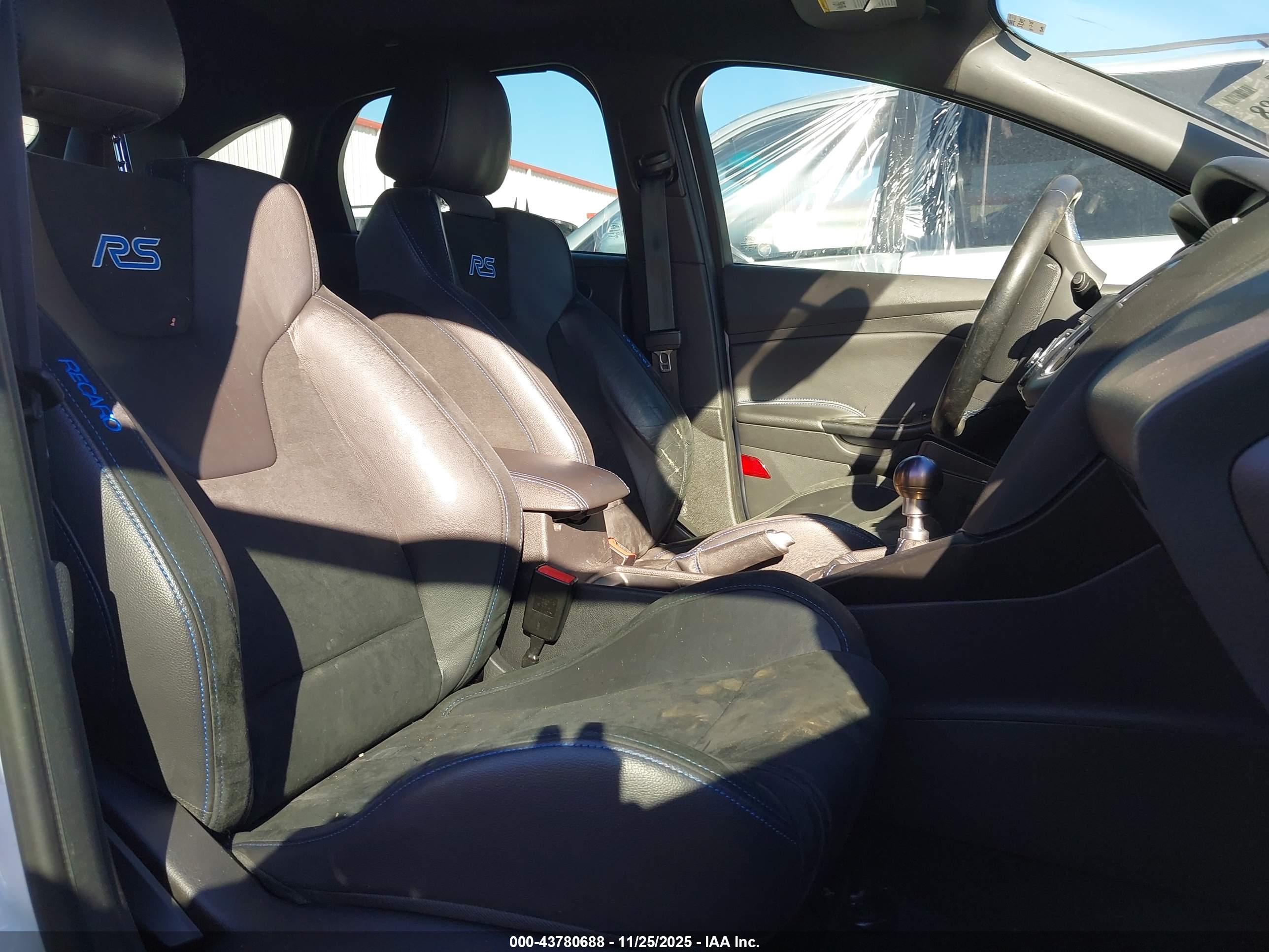 FORD FOCUS image 5