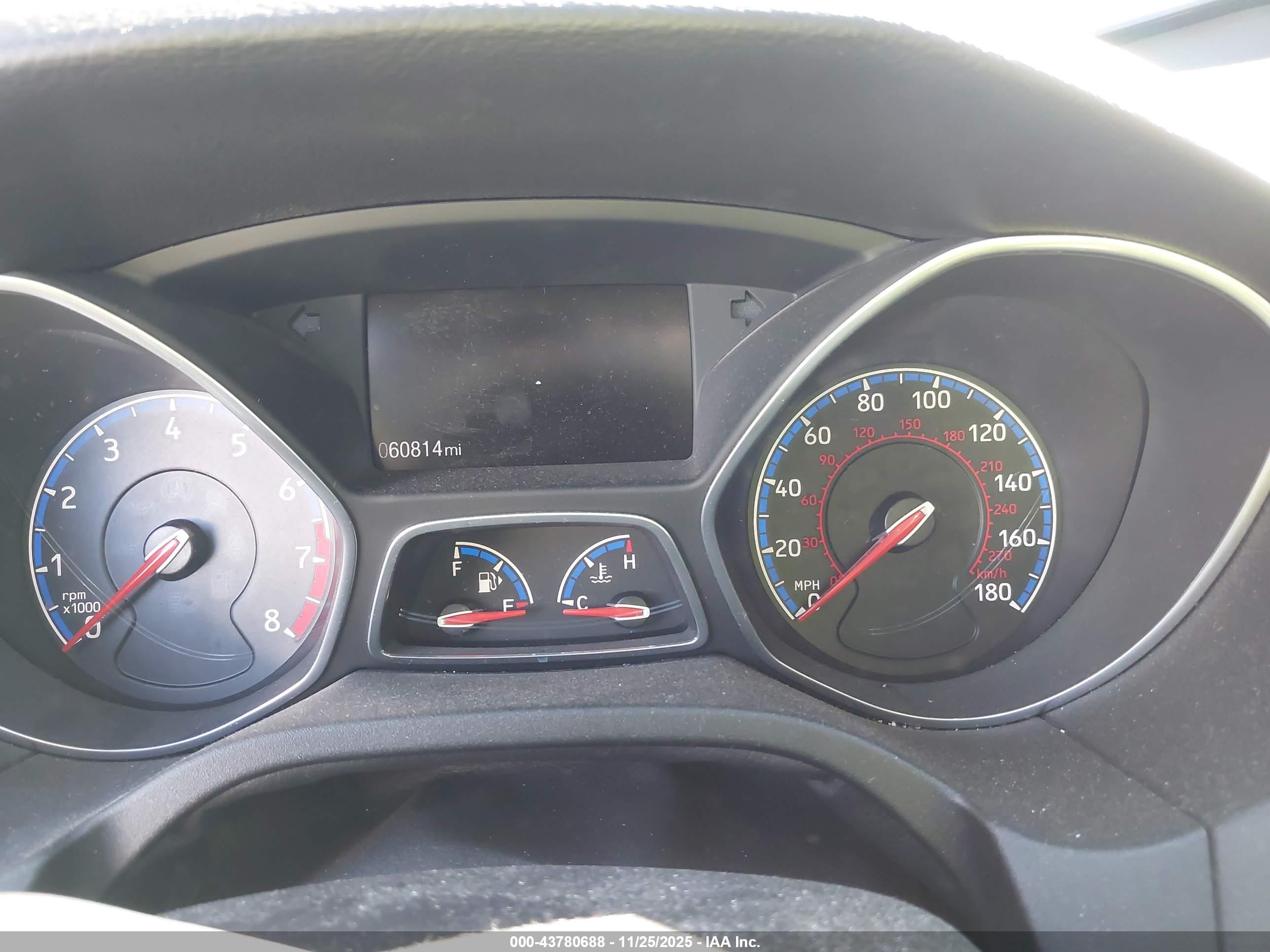 FORD FOCUS image 7